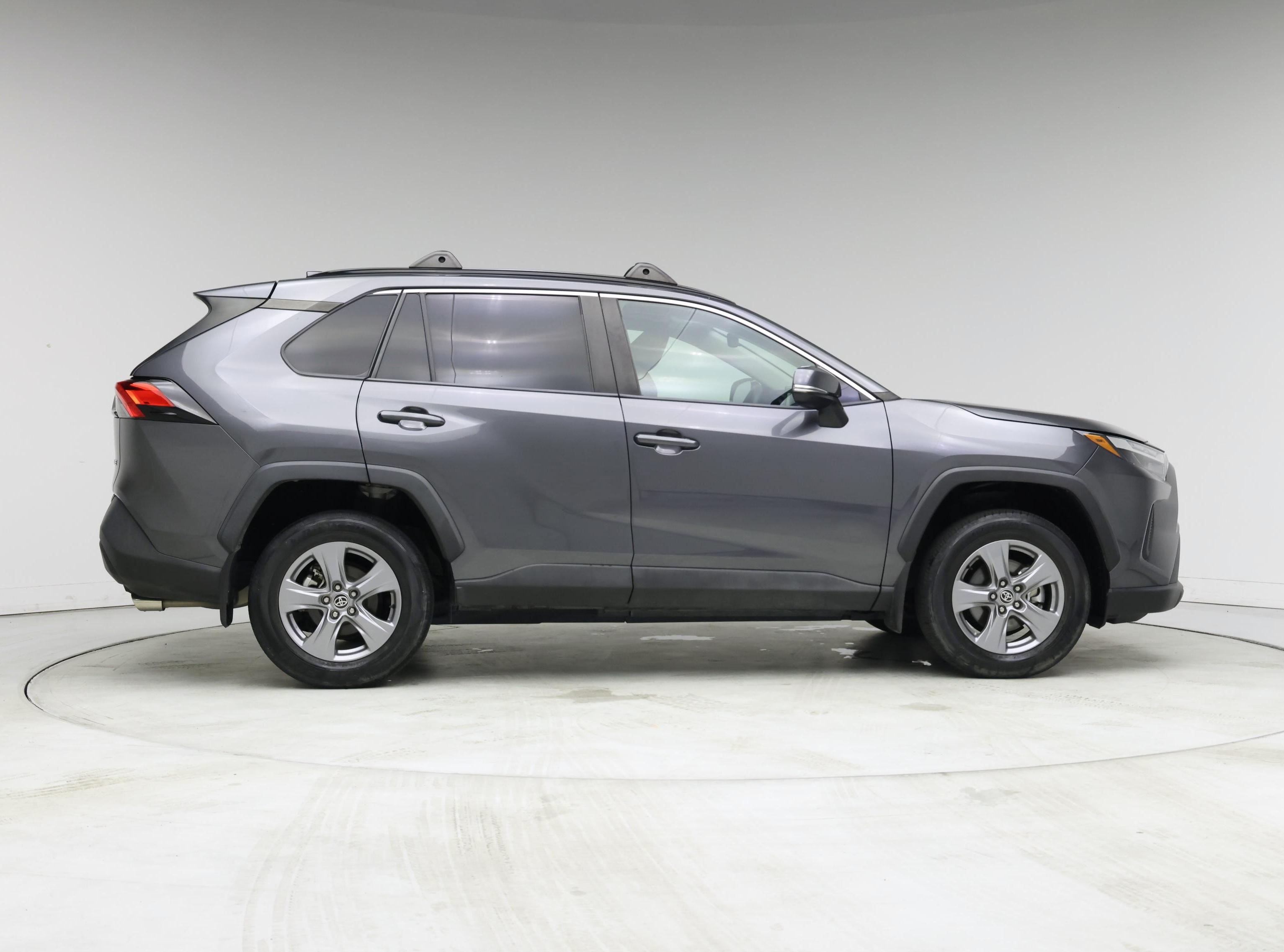 Thumbnail: 2022 Toyota RAV4 - 7