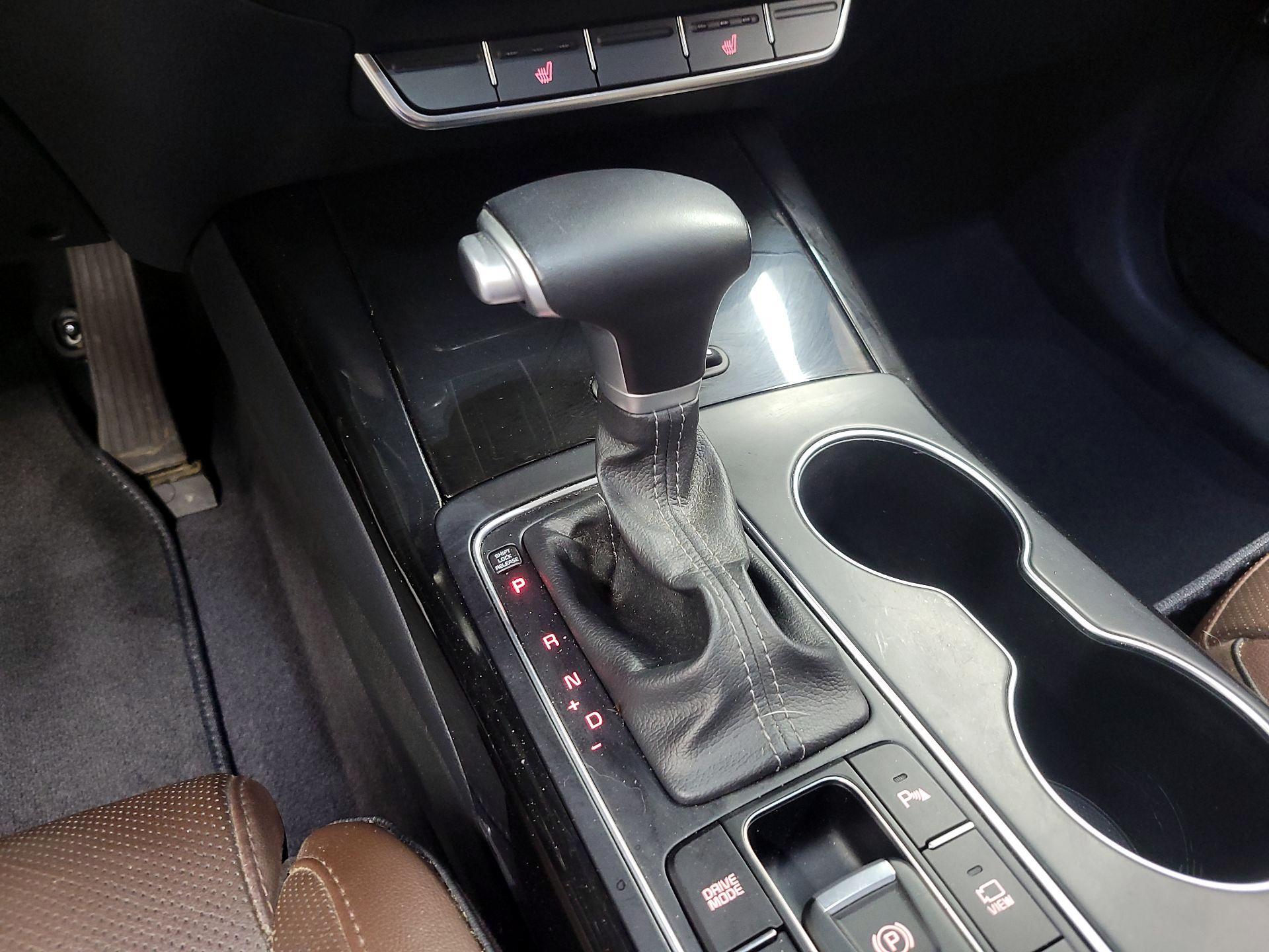 Thumbnail: 2020 Kia Sorento - 16