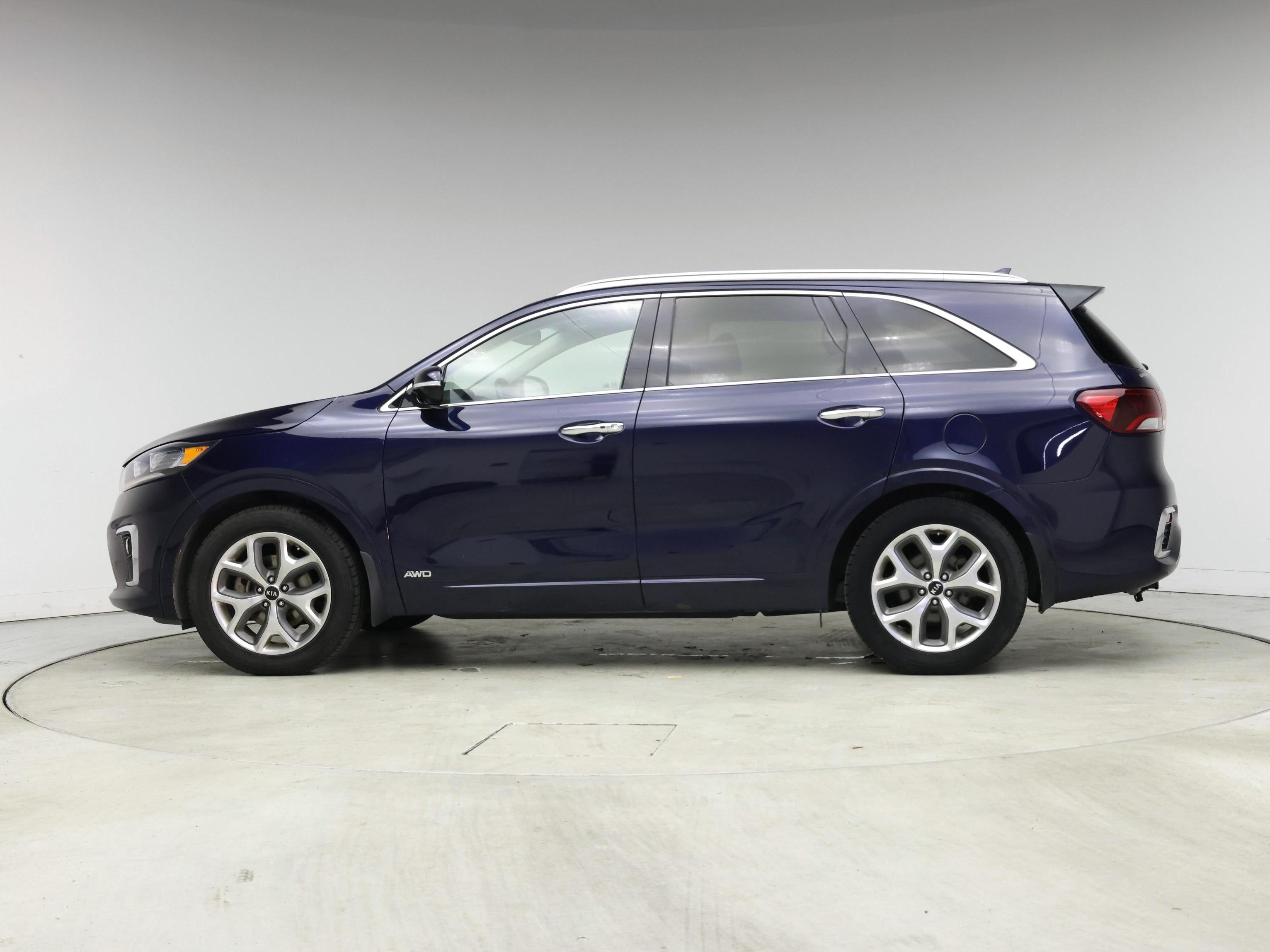 Thumbnail: 2020 Kia Sorento - 3