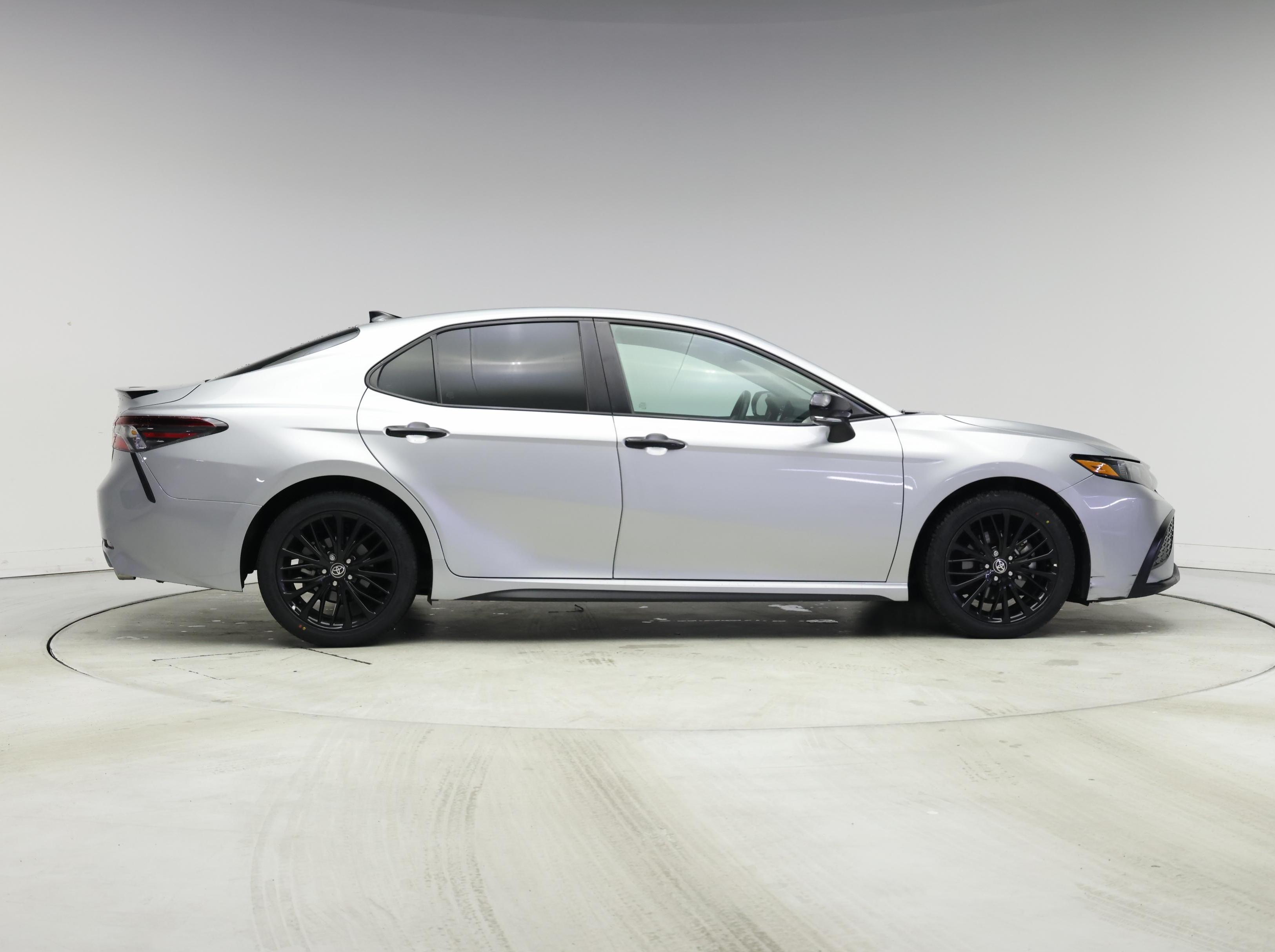 Thumbnail: 2022 Toyota Camry - 7