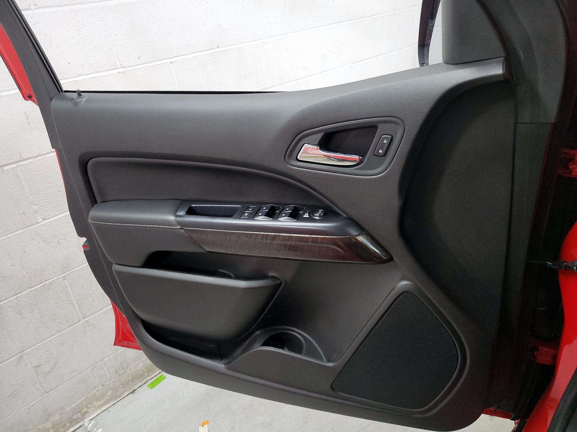 Thumbnail: 2016 GMC Canyon - 12