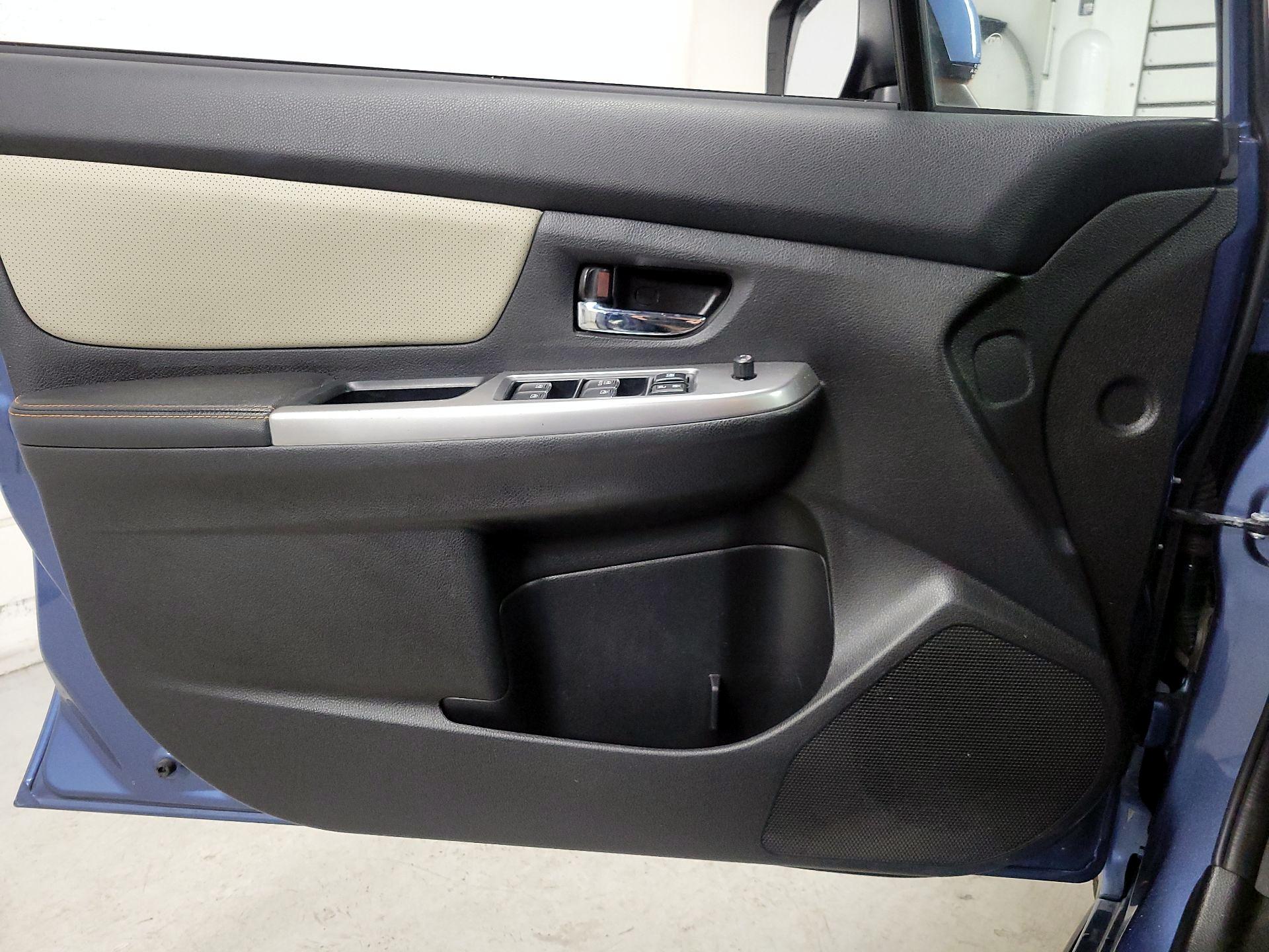 Thumbnail: 2017 Subaru Crosstrek - 12