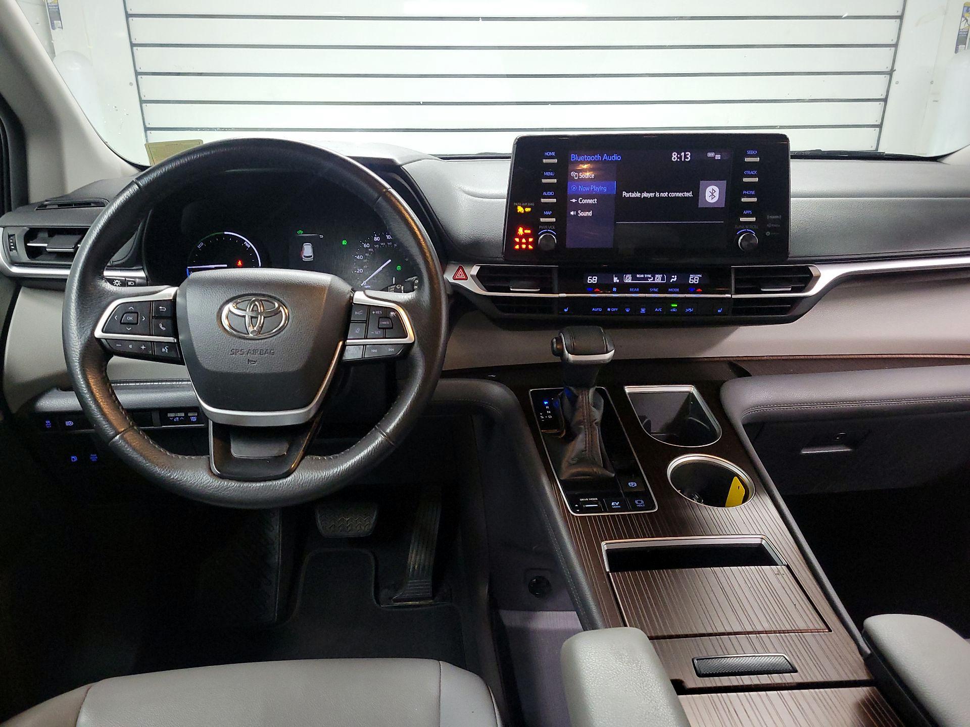 Thumbnail: 2022 Toyota Sienna - 9