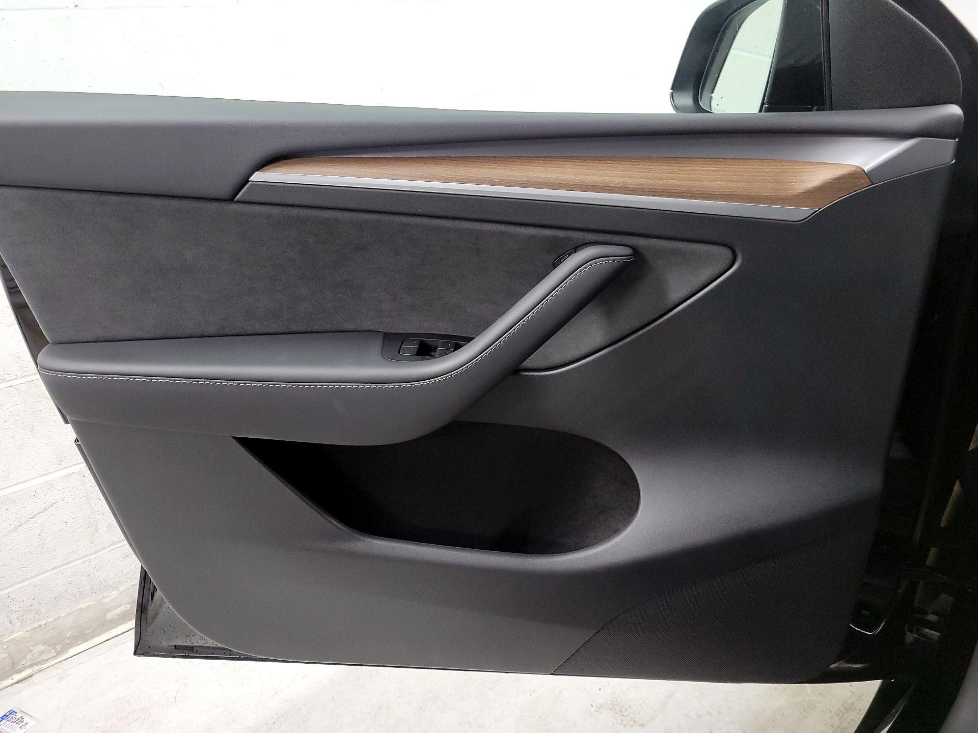 Thumbnail: 2024 Tesla Model Y - 12
