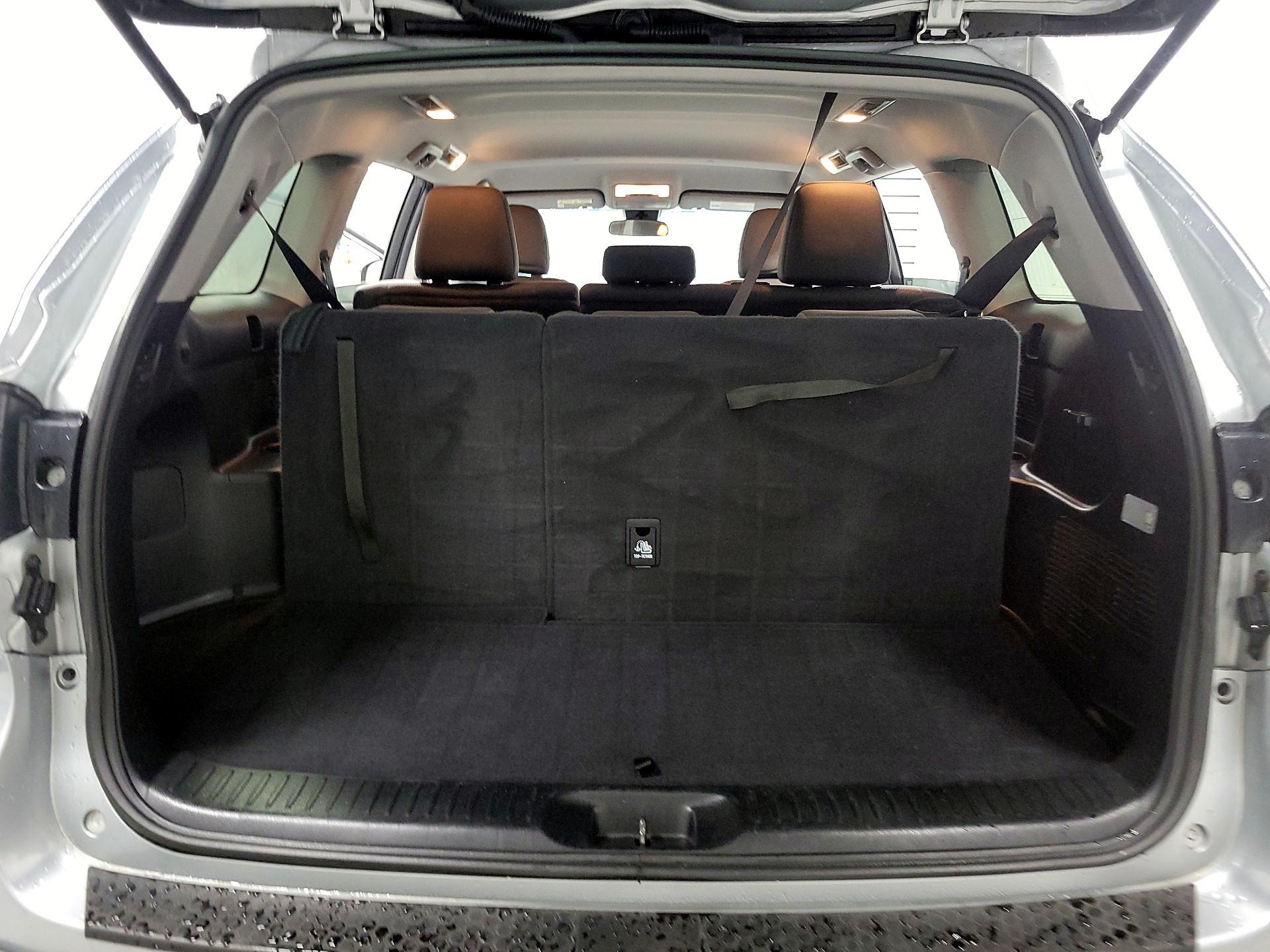 Thumbnail: 2017 Toyota Highlander - 19
