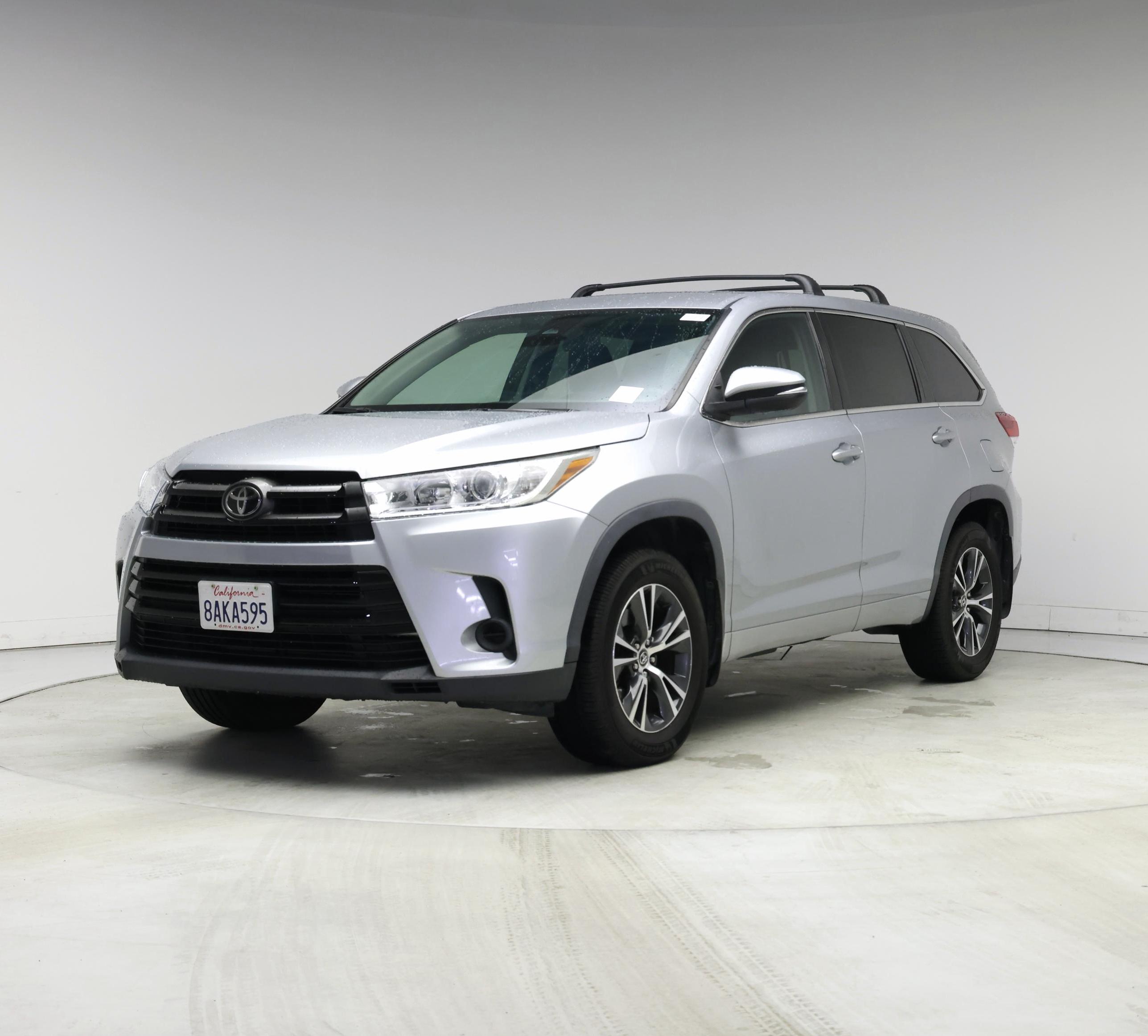 Thumbnail: 2017 Toyota Highlander - 4