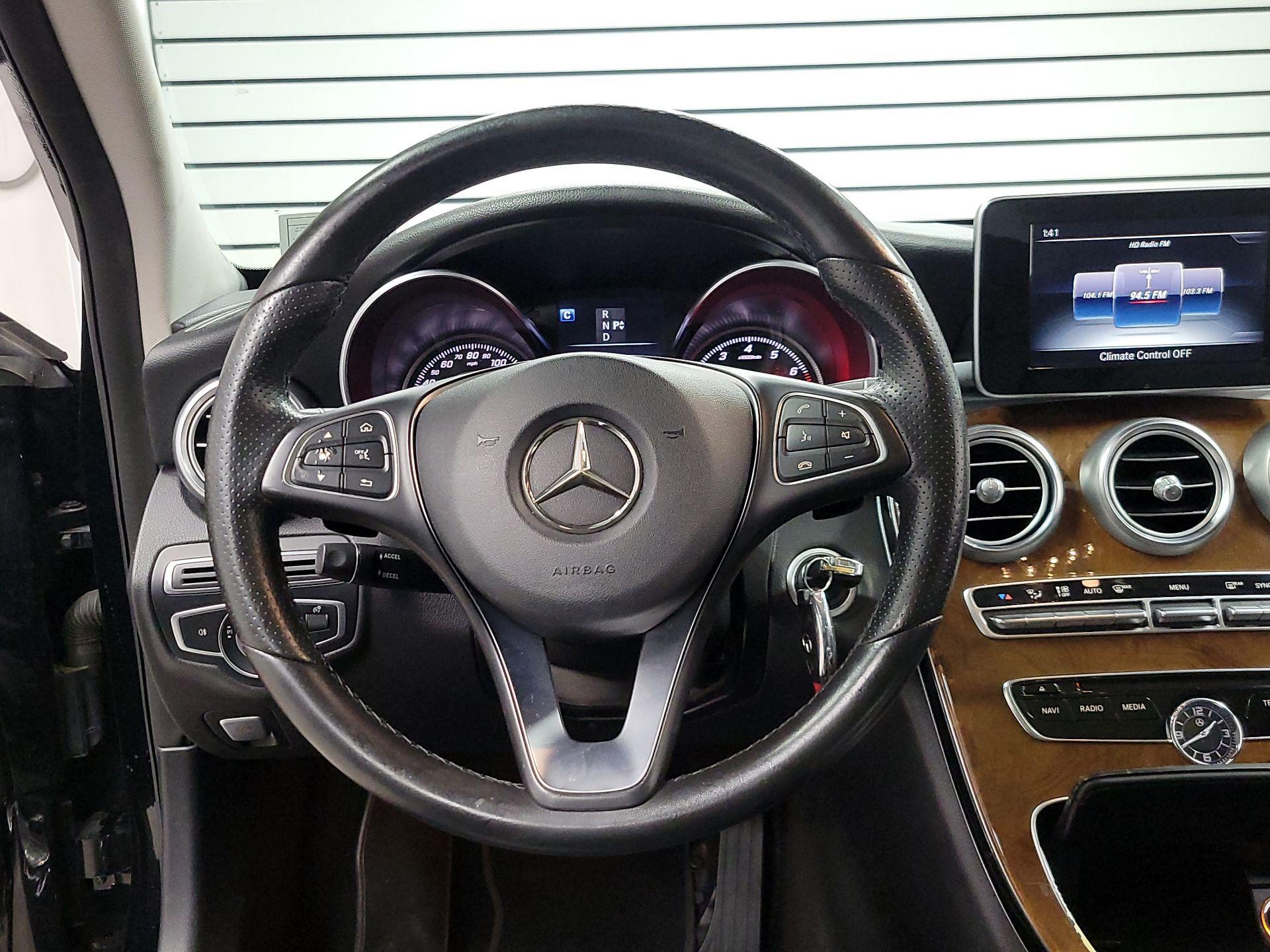 Thumbnail: 2017 Mercedes-Benz C-Class - 10