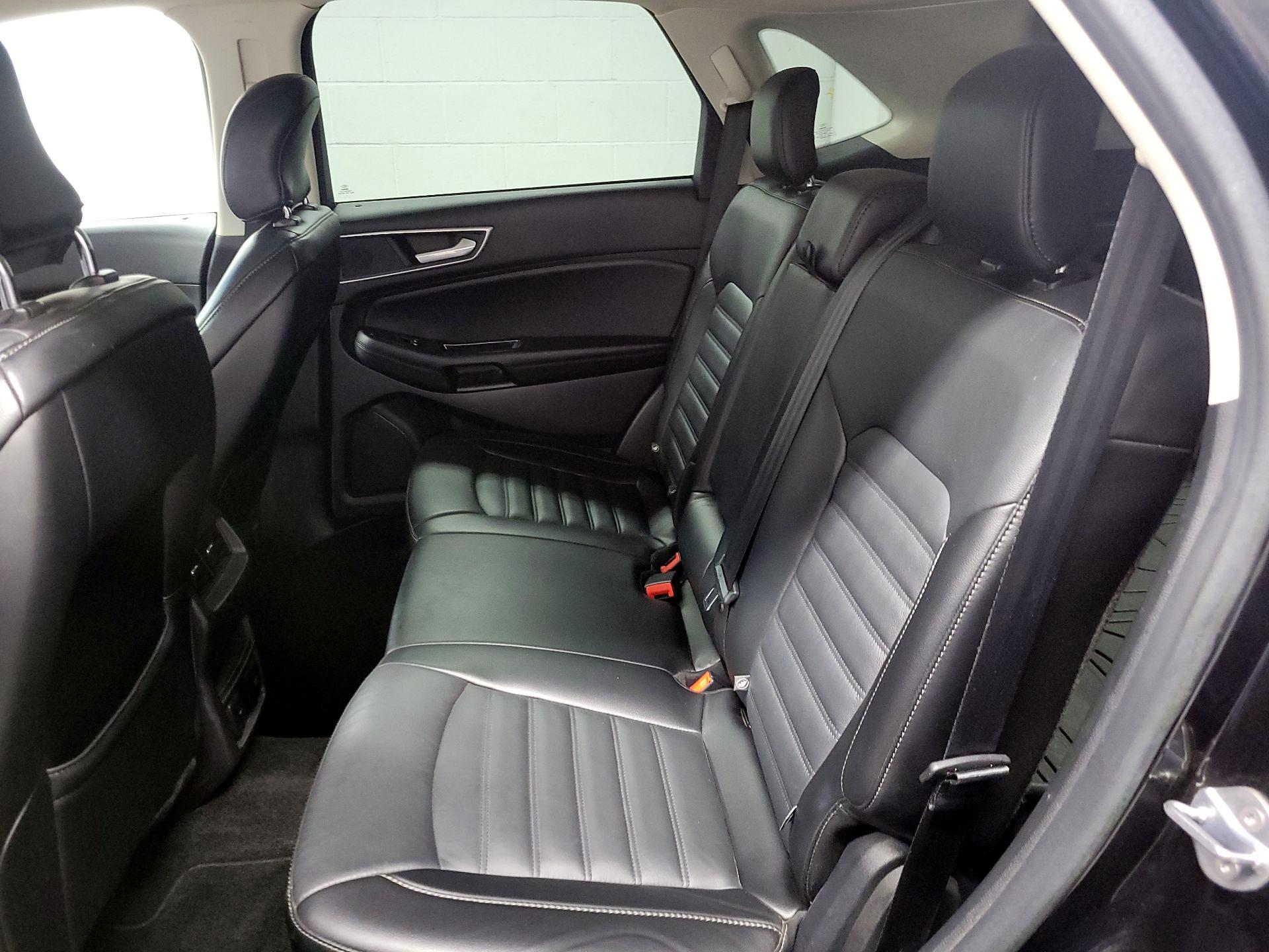 Thumbnail: 2017 Ford Edge - 17