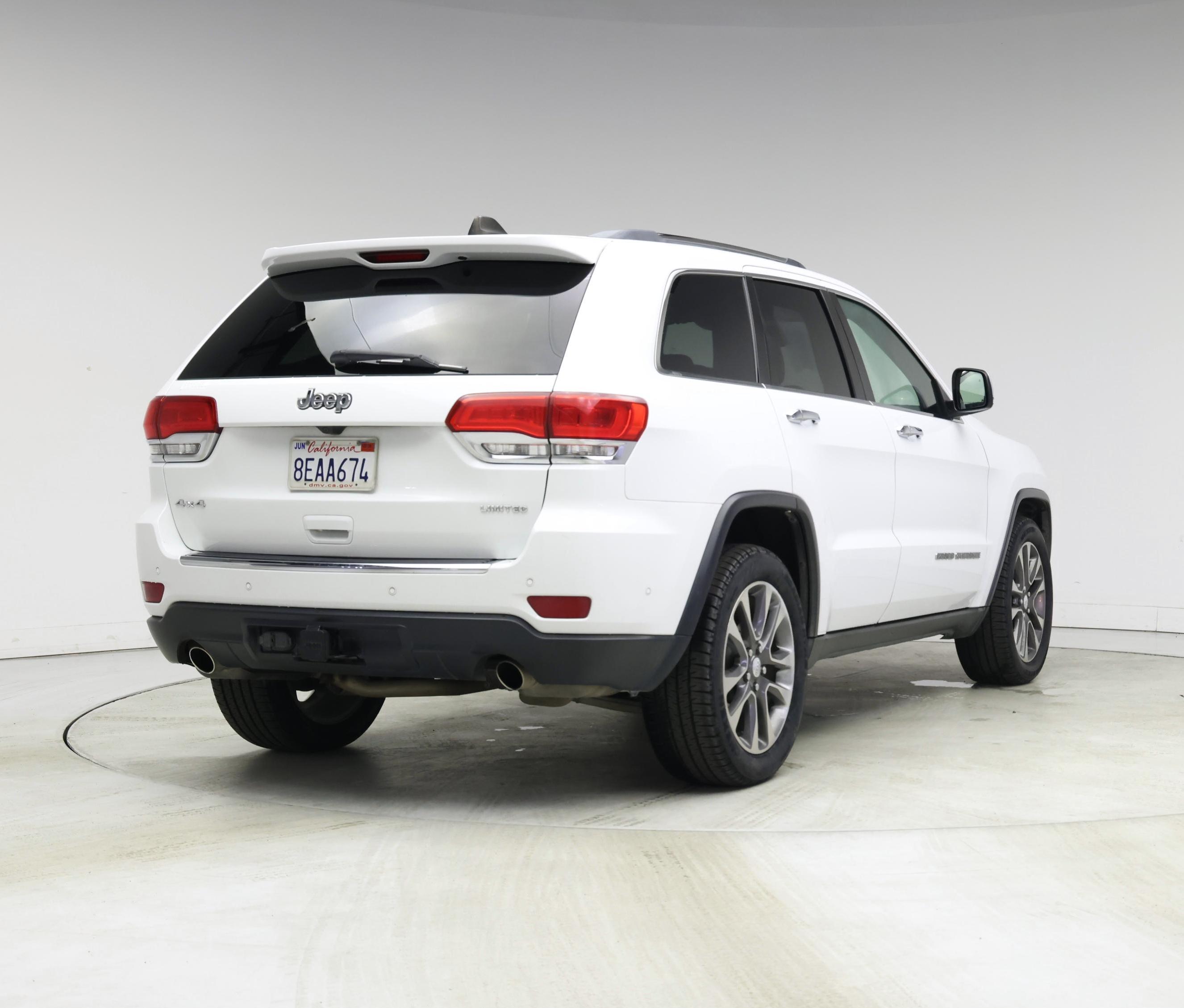 Thumbnail: 2018 Jeep Grand Cherokee - 8