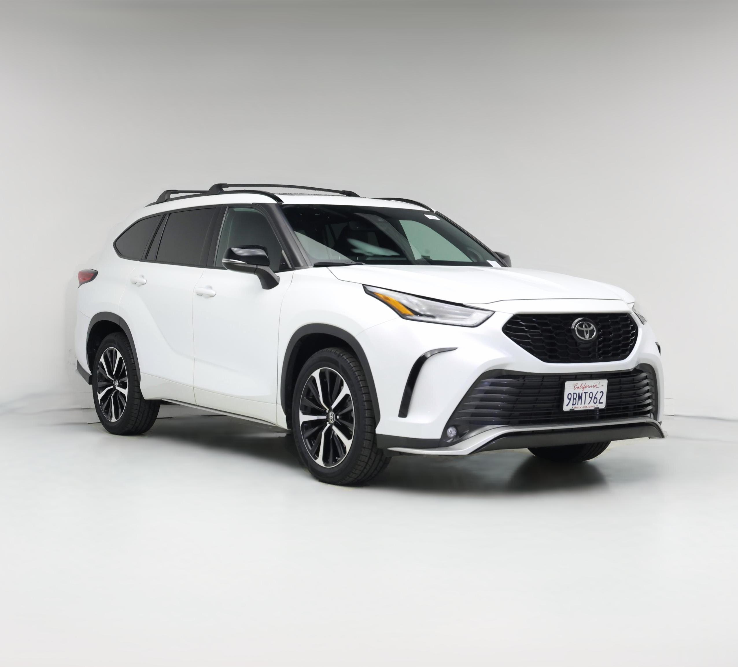 Thumbnail: 2022 Toyota Highlander - 1