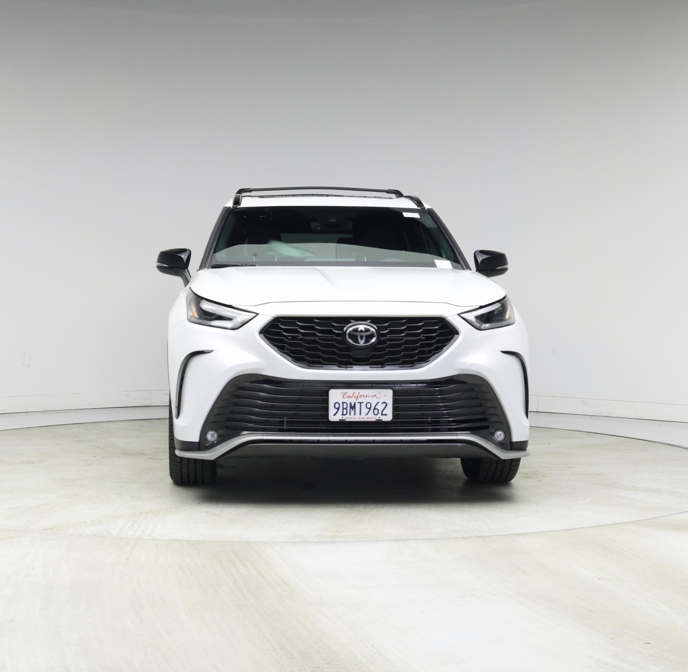 Thumbnail: 2022 Toyota Highlander - 5