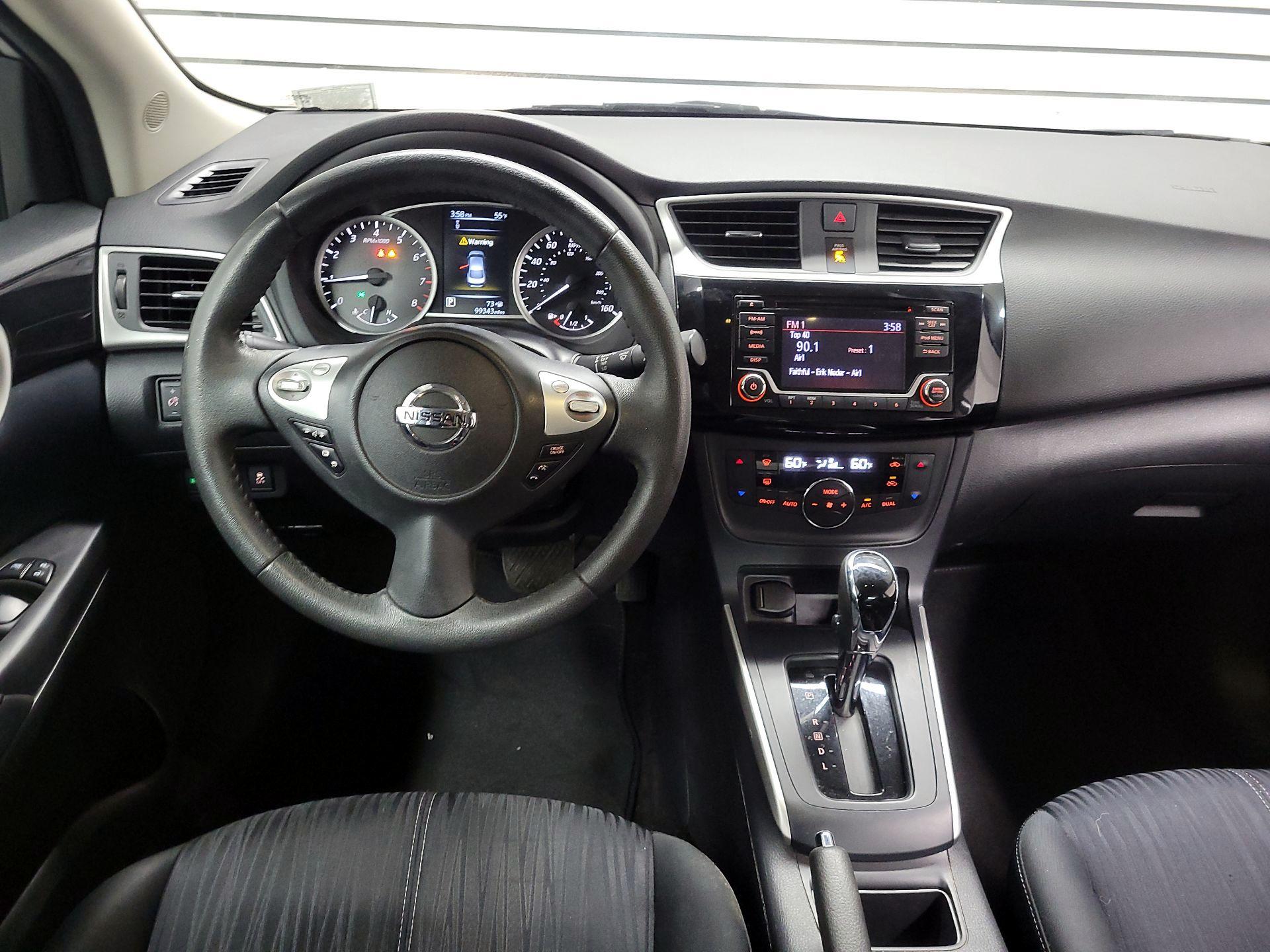 Thumbnail: 2018 Nissan Sentra - 9