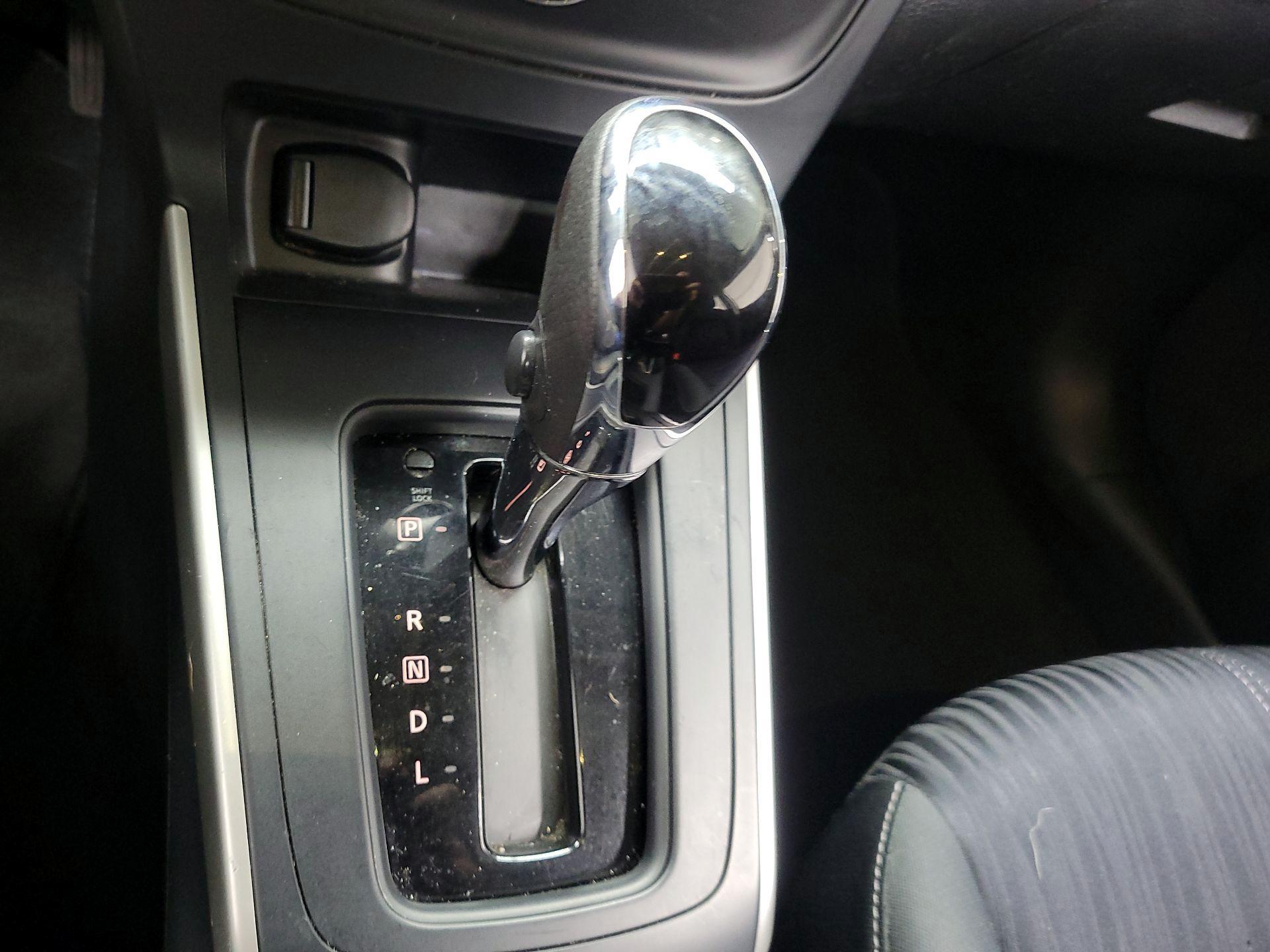 Thumbnail: 2018 Nissan Sentra - 16