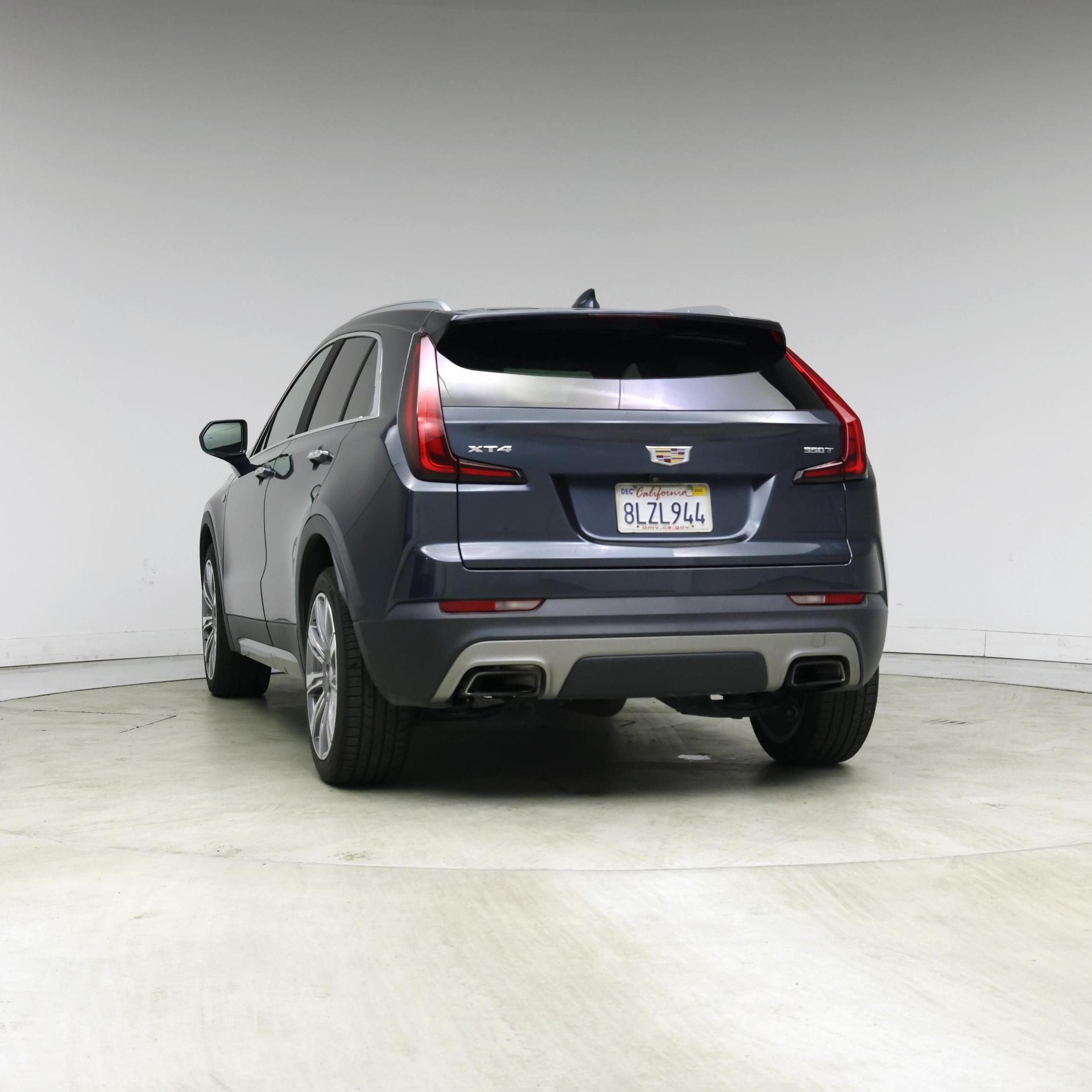 Thumbnail: 2020 Cadillac XT4 - 6