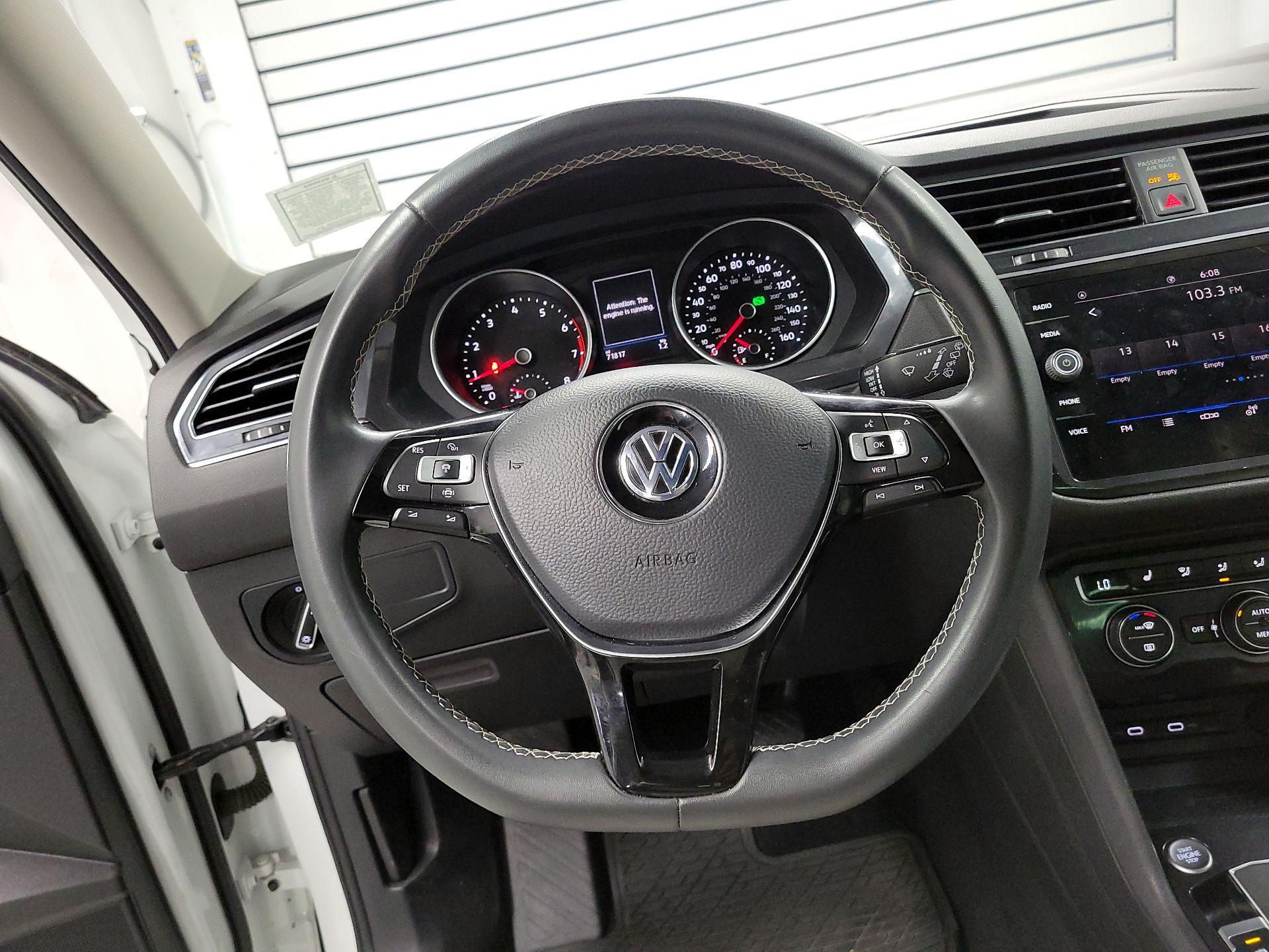 Thumbnail: 2021 Volkswagen Tiguan - 10