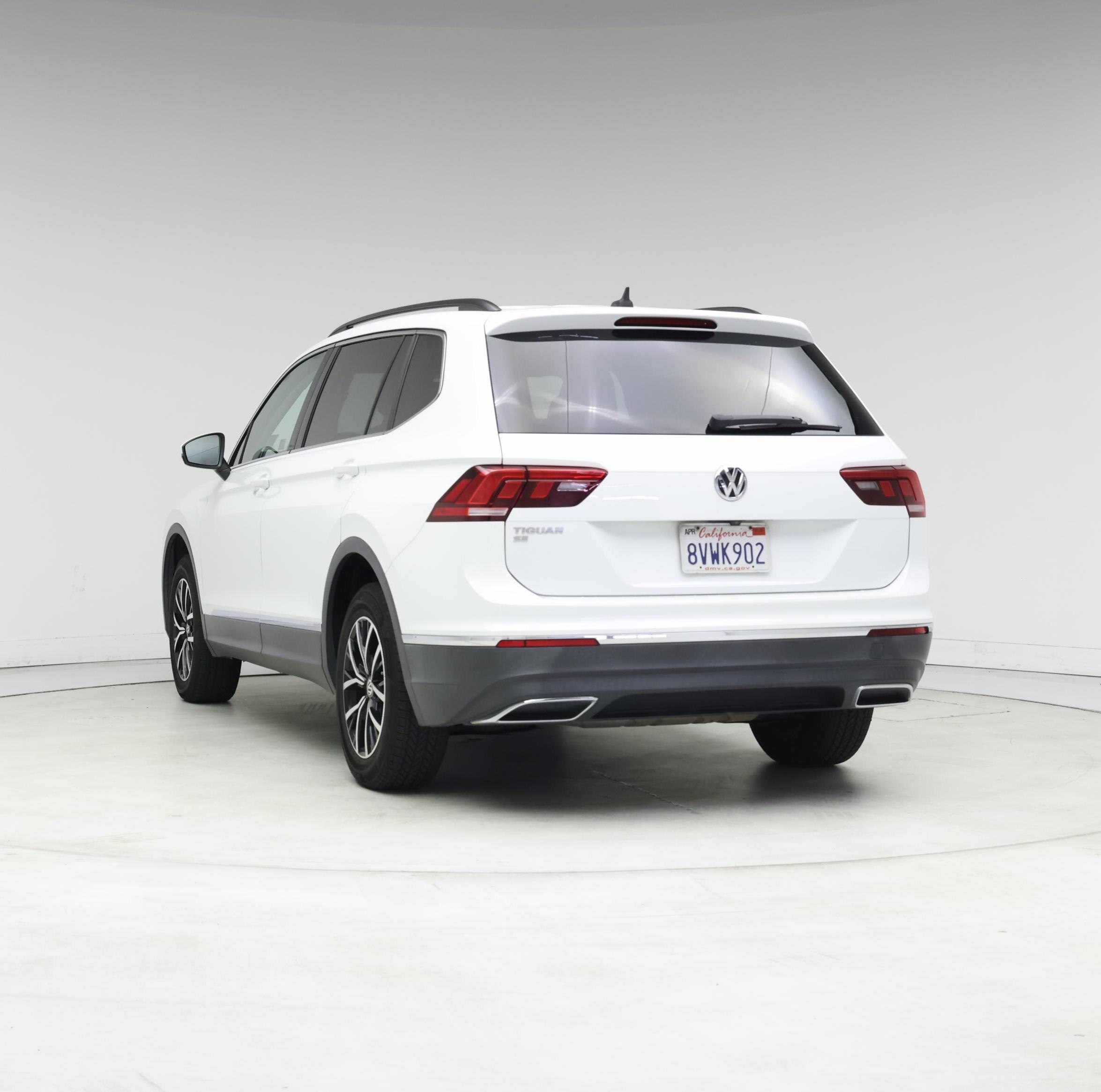 Thumbnail: 2021 Volkswagen Tiguan - 2