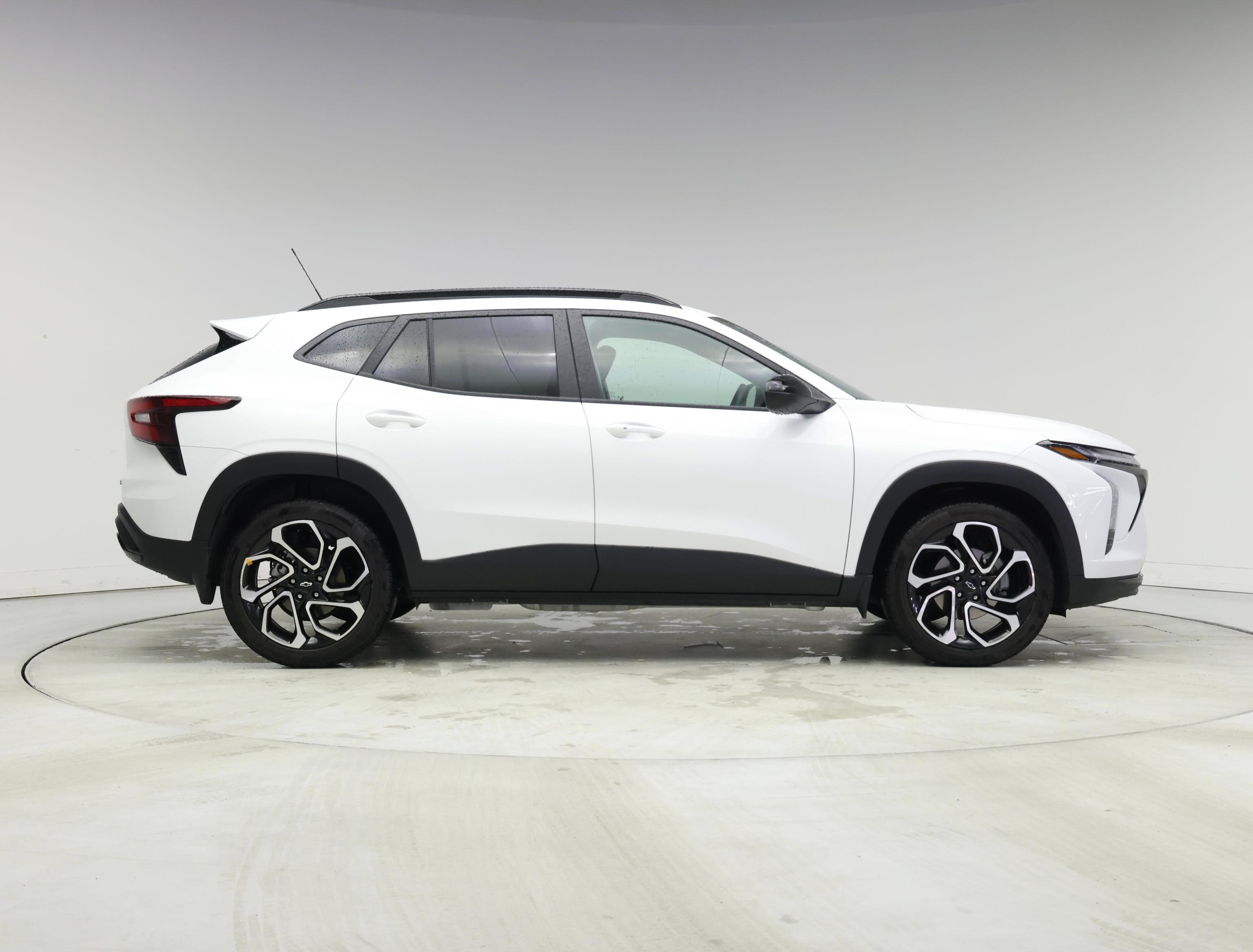 Thumbnail: 2024 Chevrolet Trax - 7