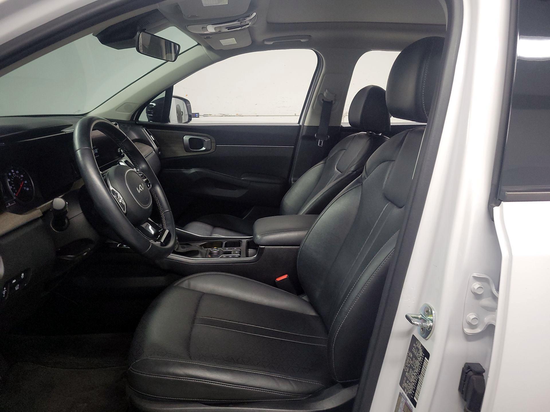 Thumbnail: 2022 Kia Sorento - 11