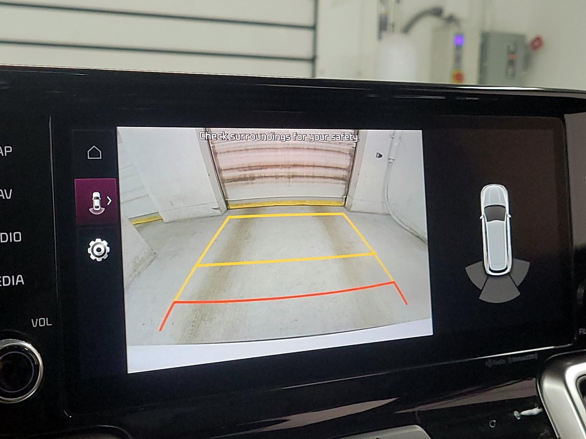 Thumbnail: 2022 Kia Sorento - 13