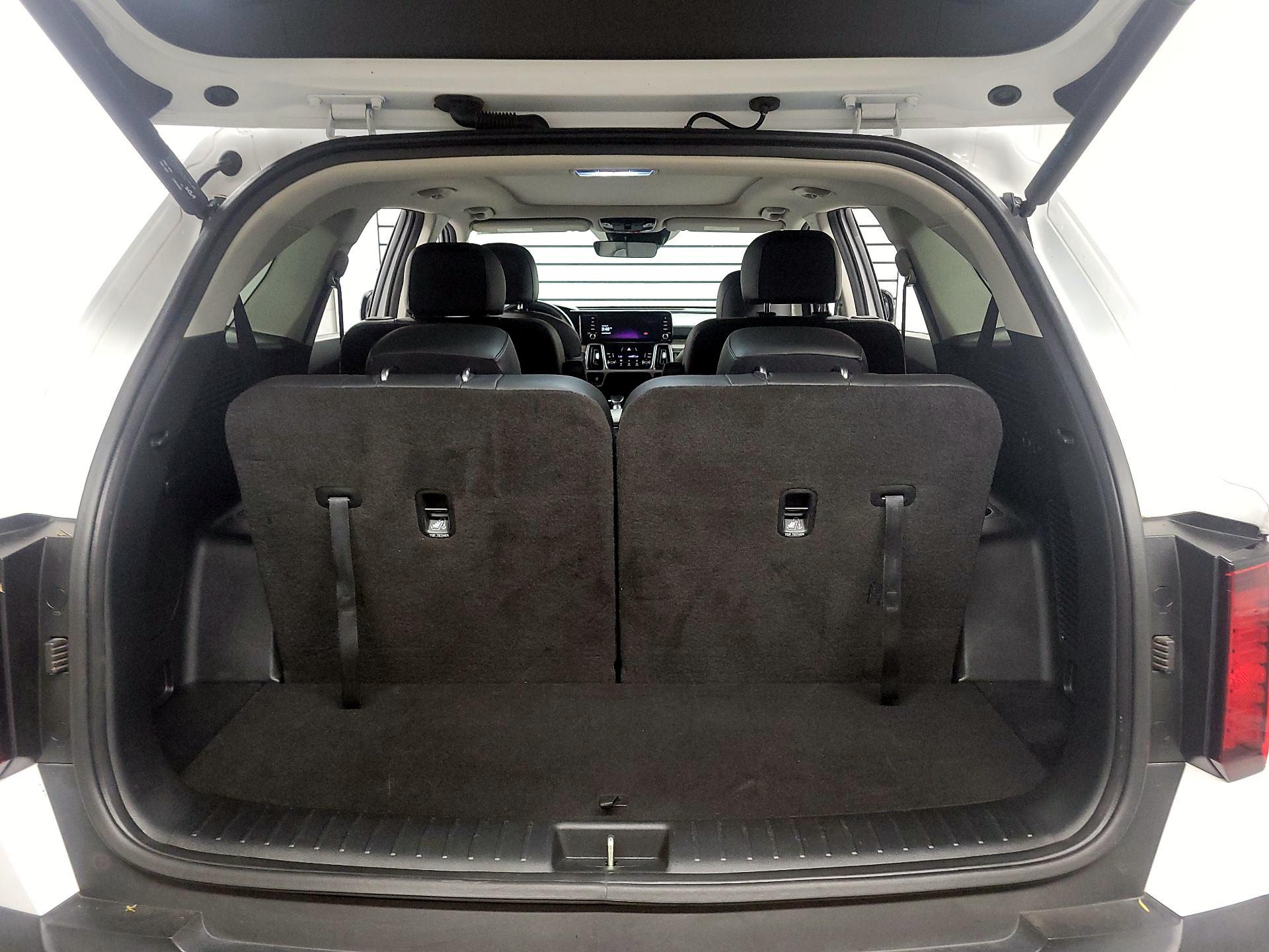 Thumbnail: 2022 Kia Sorento - 18