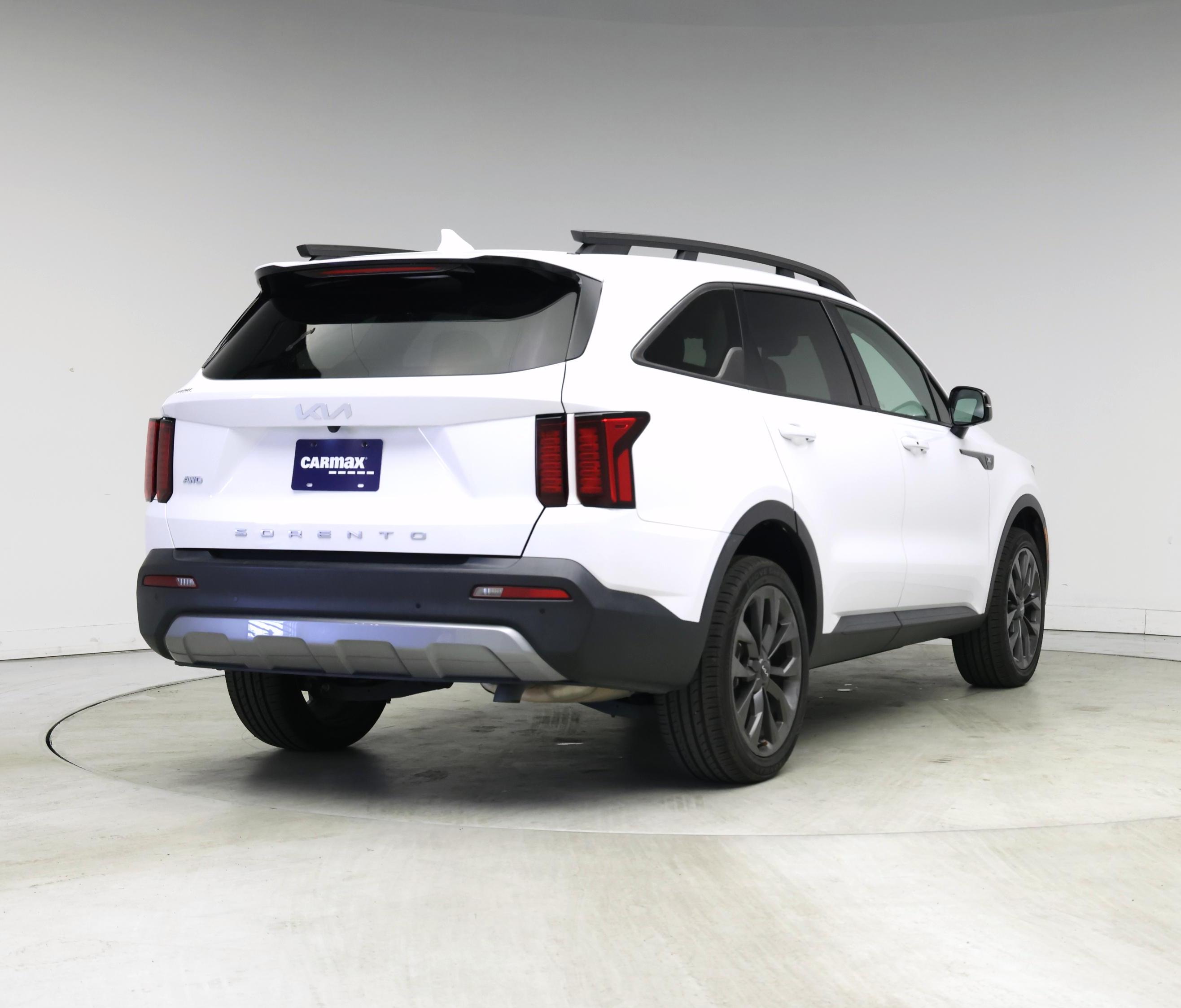 Thumbnail: 2022 Kia Sorento - 8