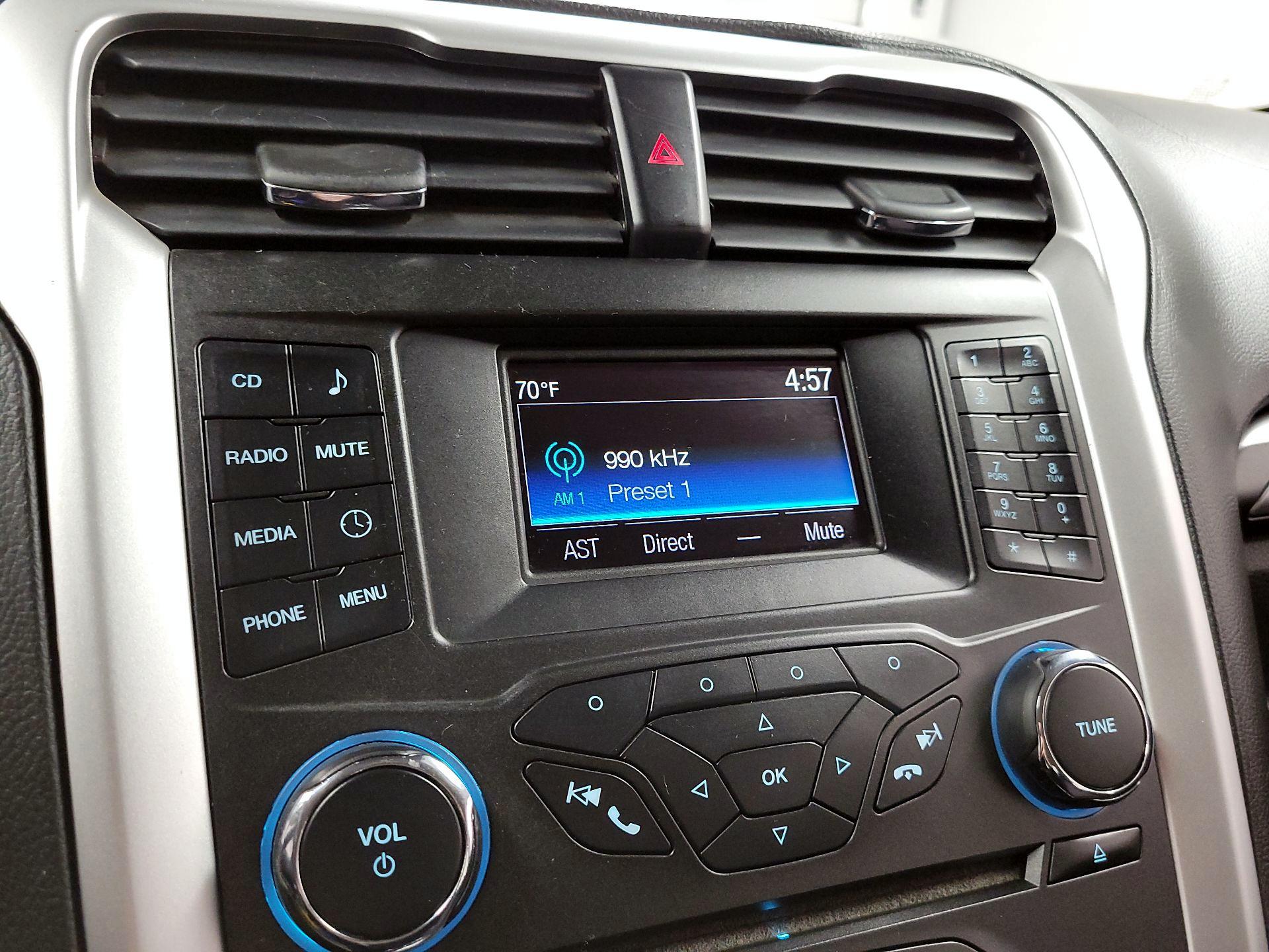 Thumbnail: 2016 Ford Fusion - 13