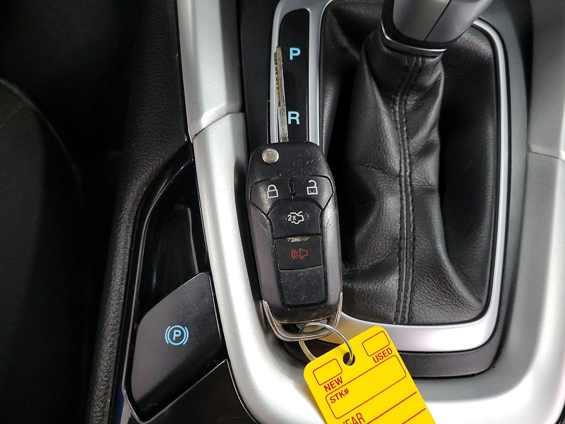 Thumbnail: 2016 Ford Fusion - 19