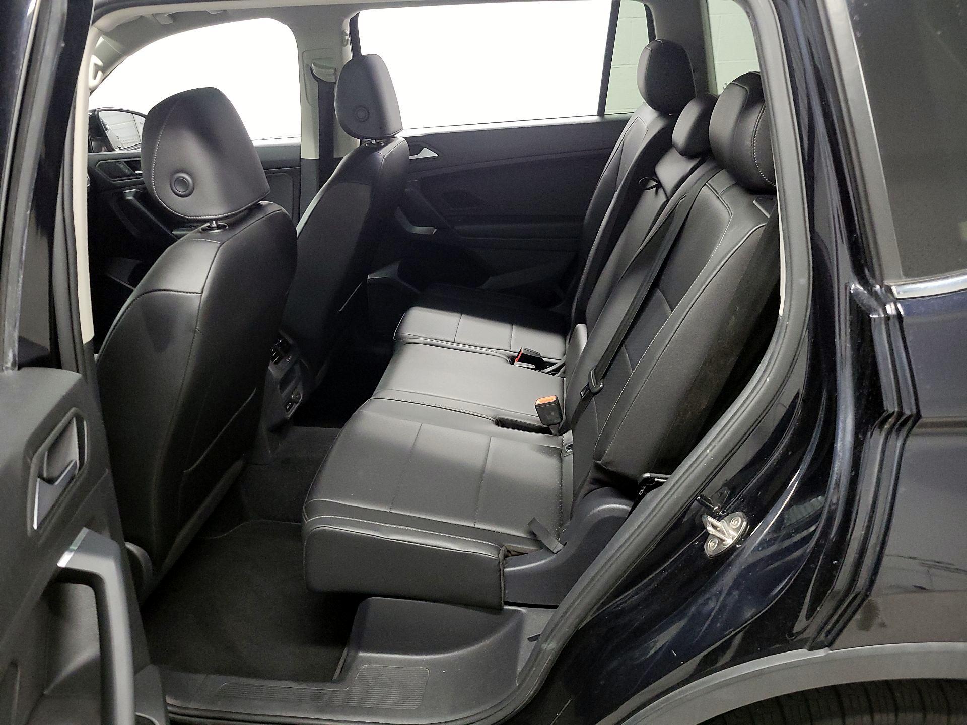 Thumbnail: 2019 Volkswagen Tiguan - 17