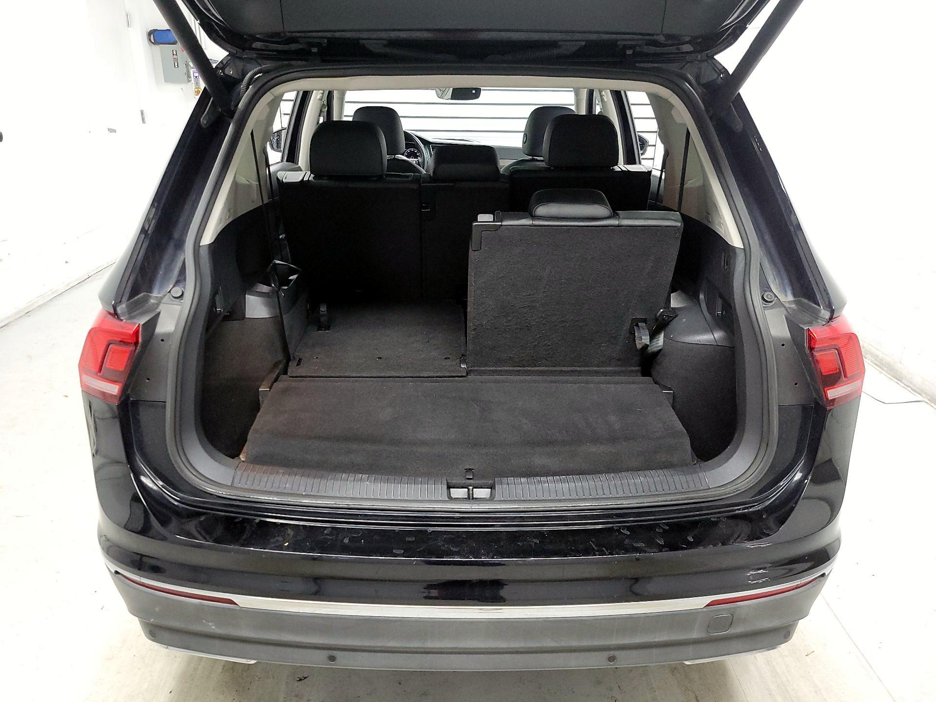 Thumbnail: 2019 Volkswagen Tiguan - 18