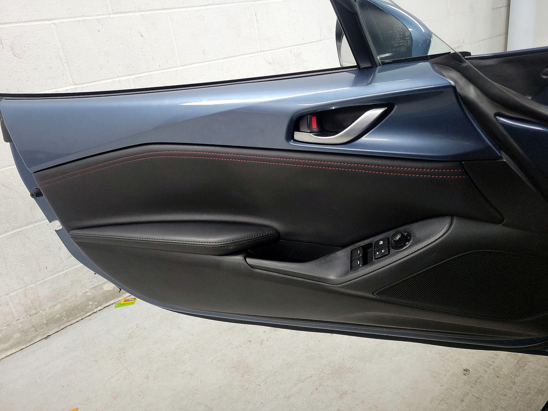 Thumbnail: 2016 Mazda MX-5 Miata - 12