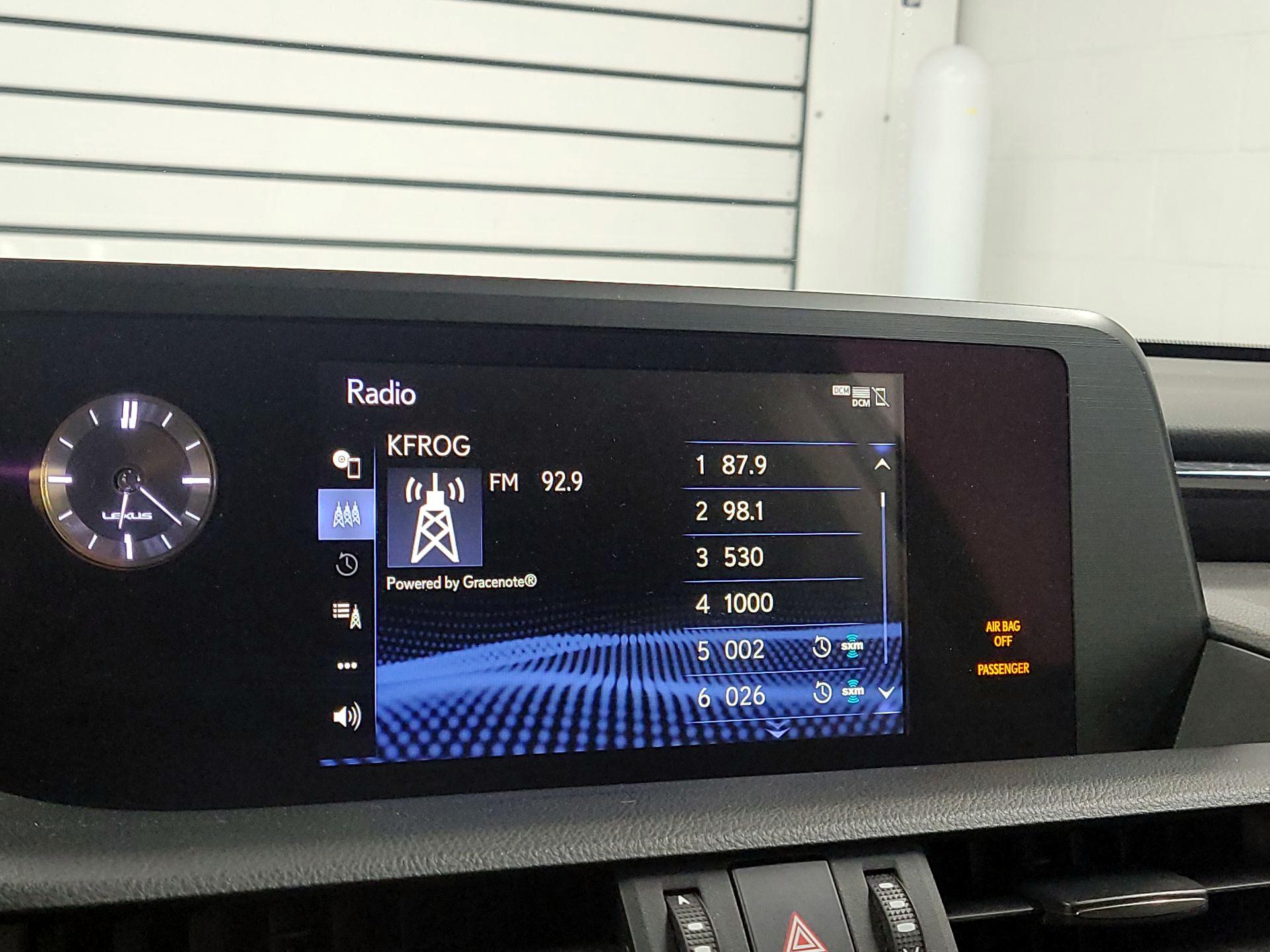 Thumbnail: 2020 Lexus ES - 14