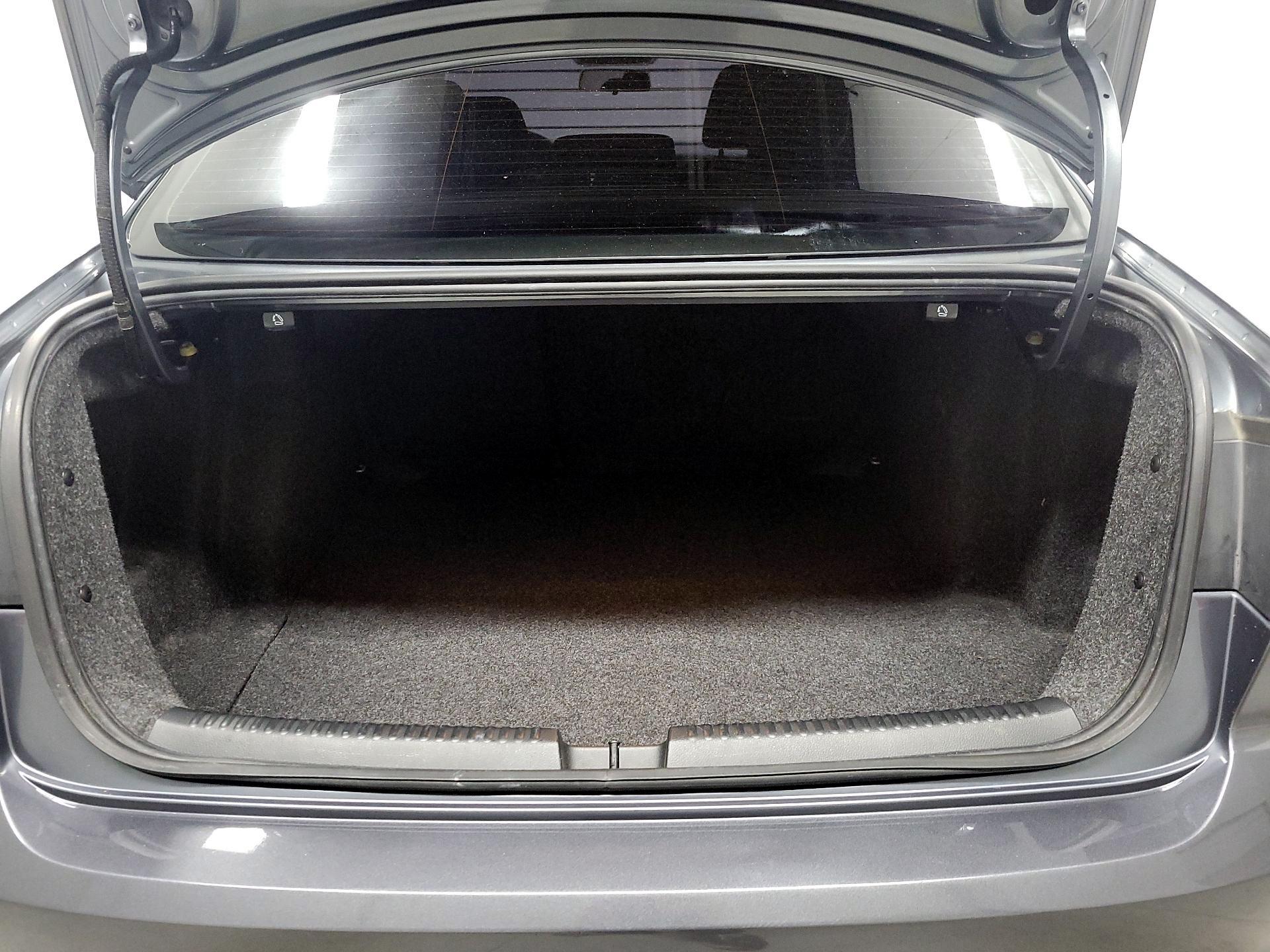 Thumbnail: 2016 Volkswagen Jetta - 17