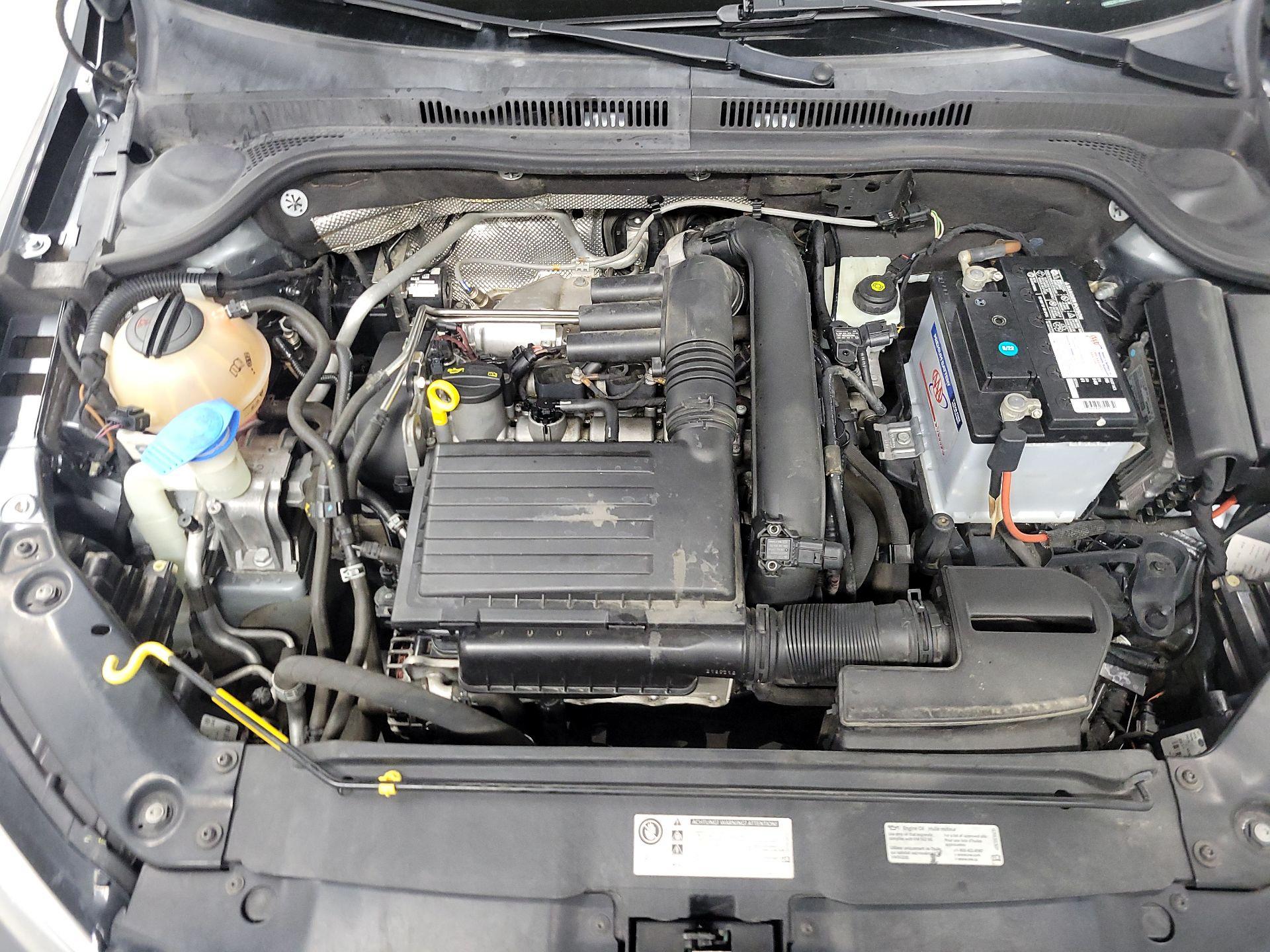 Thumbnail: 2016 Volkswagen Jetta - 18