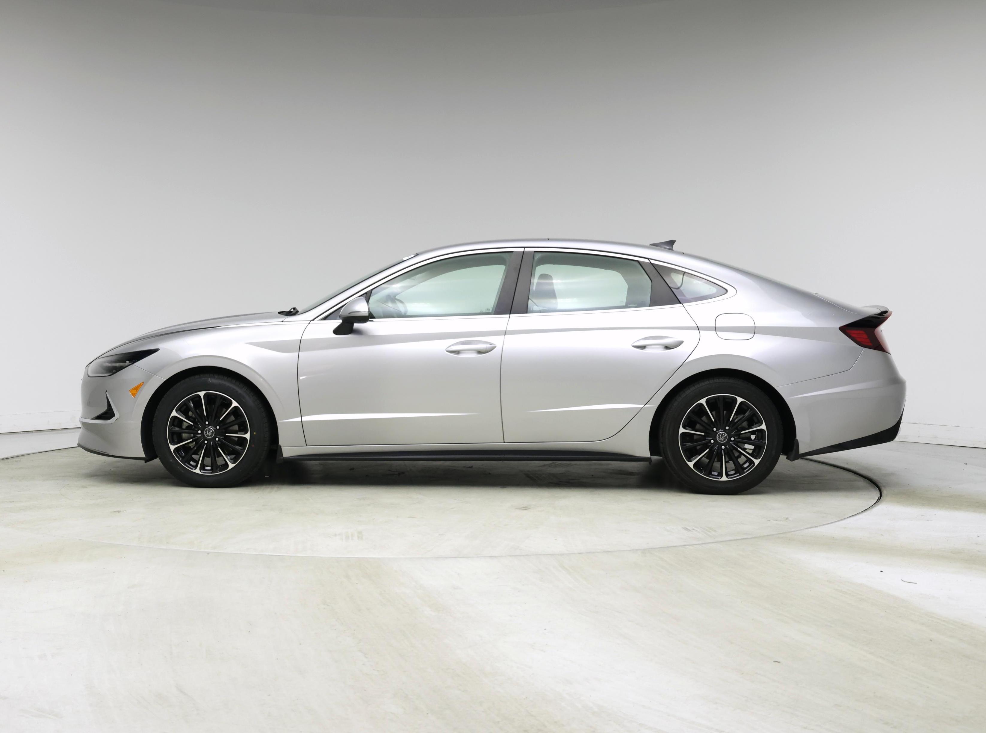 Thumbnail: 2020 Hyundai Sonata - 3