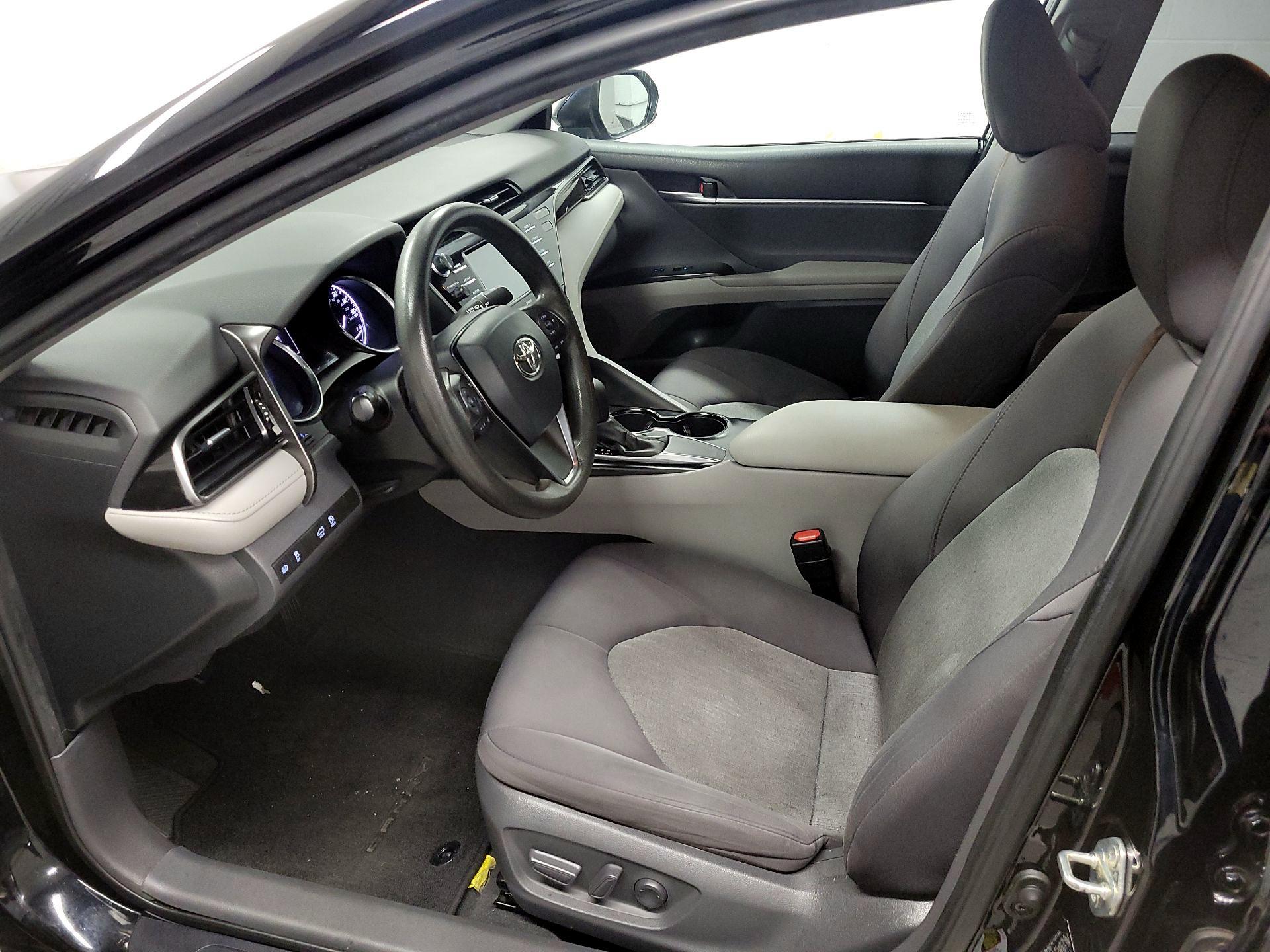 Thumbnail: 2020 Toyota Camry - 11