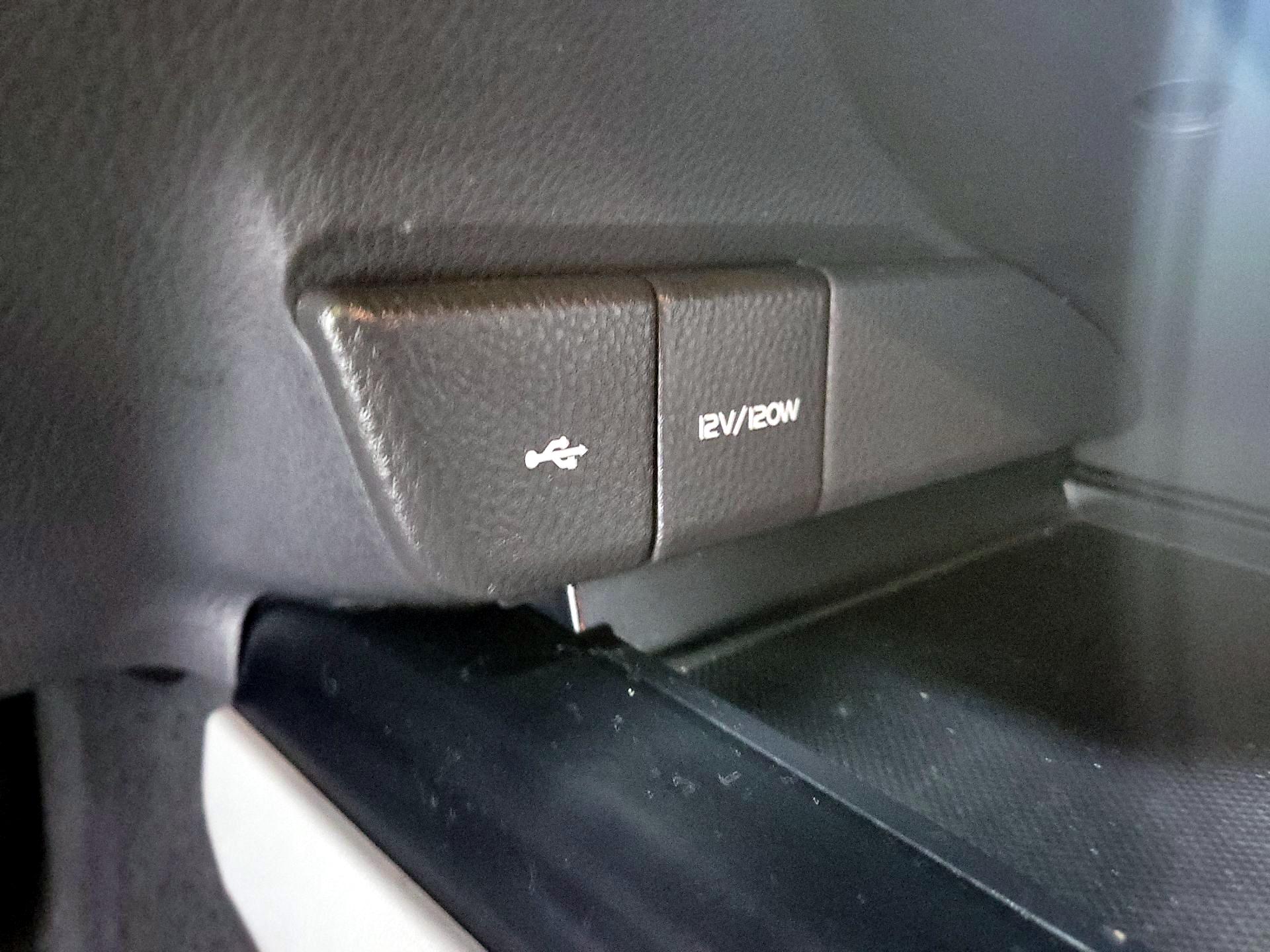 Thumbnail: 2020 Toyota Camry - 18