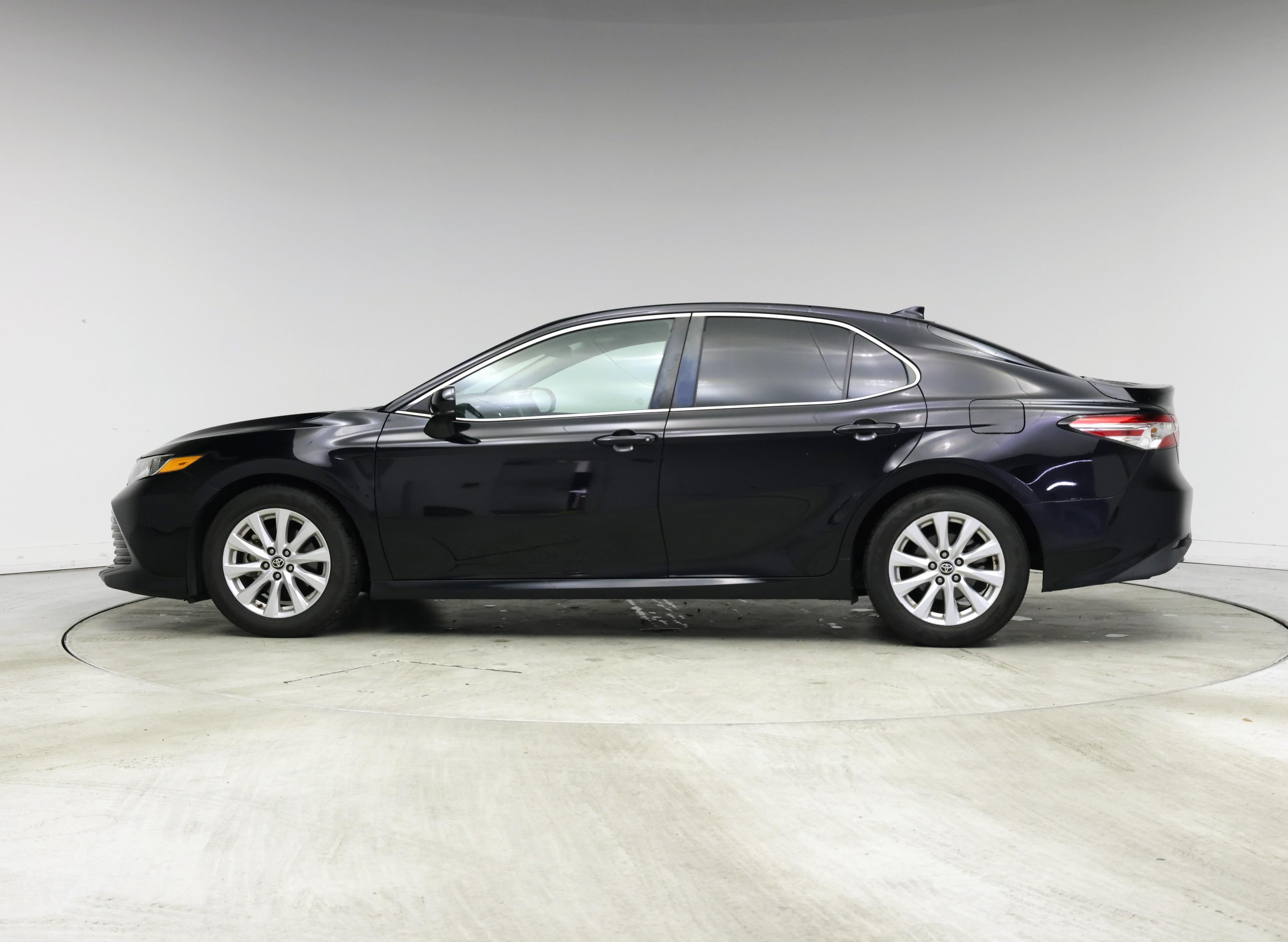 Thumbnail: 2020 Toyota Camry - 3