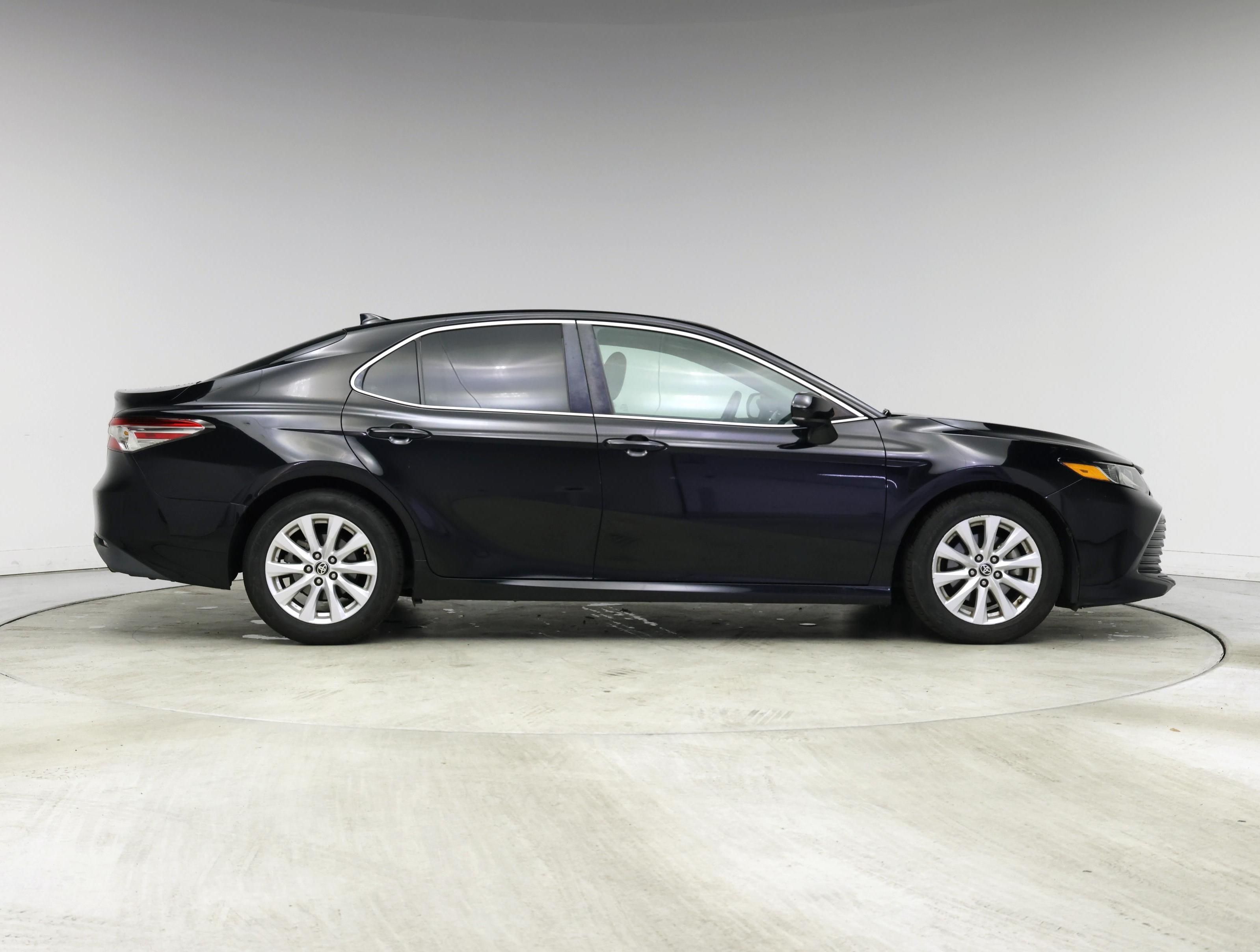 Thumbnail: 2020 Toyota Camry - 7