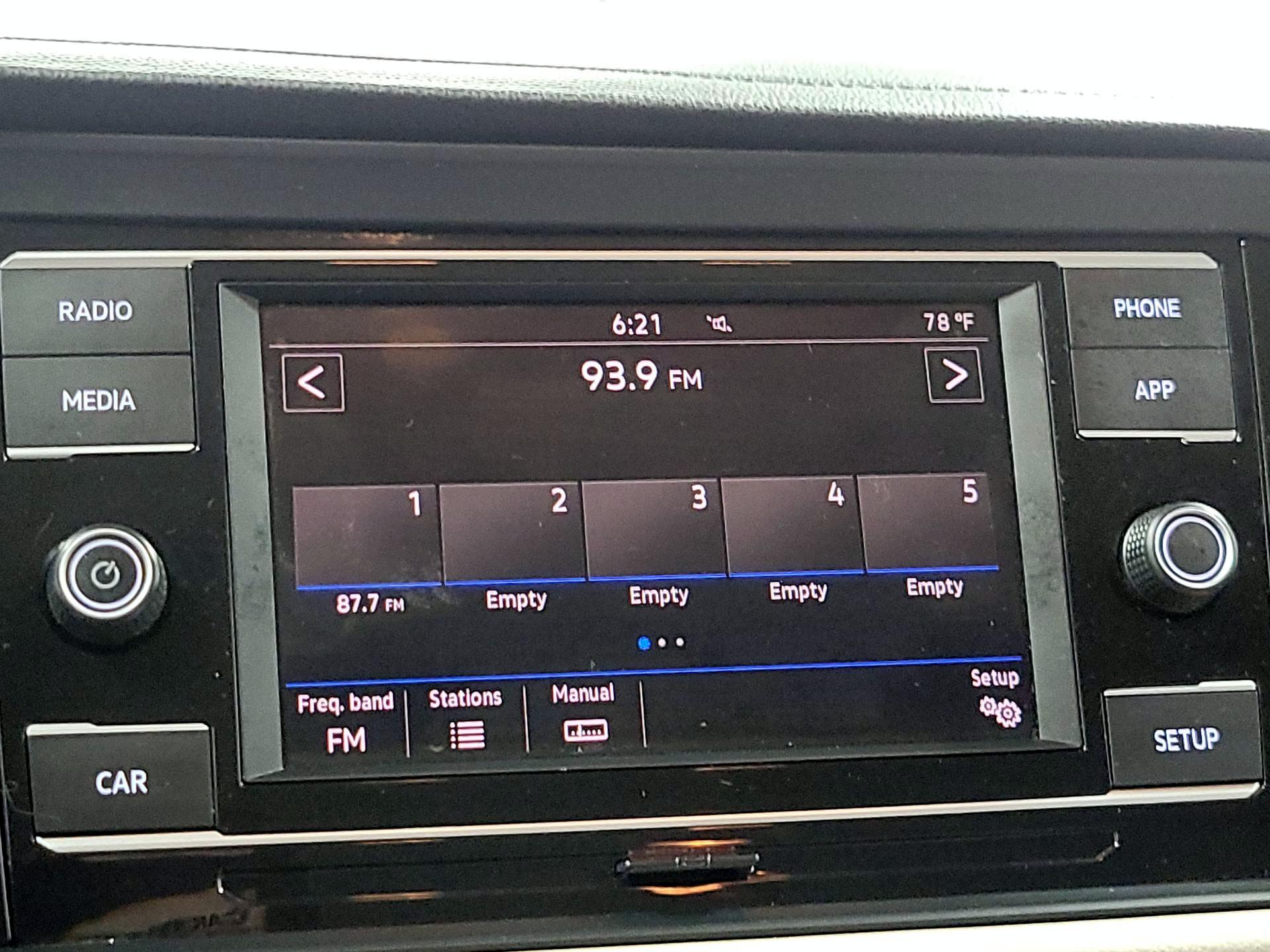 Thumbnail: 2019 Volkswagen Jetta - 14