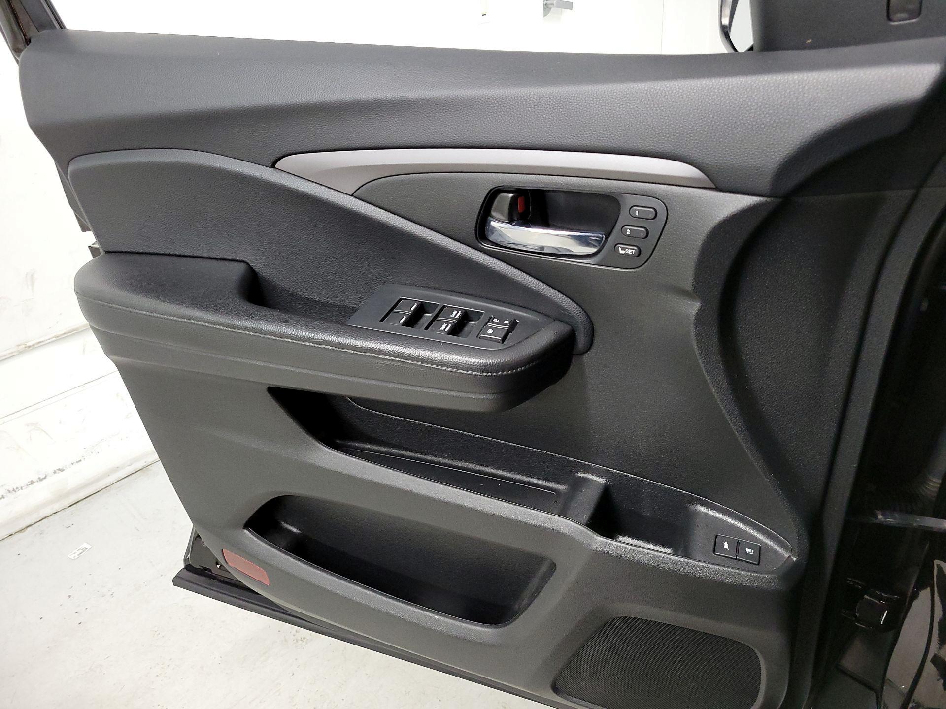 Thumbnail: 2020 Honda Passport - 12