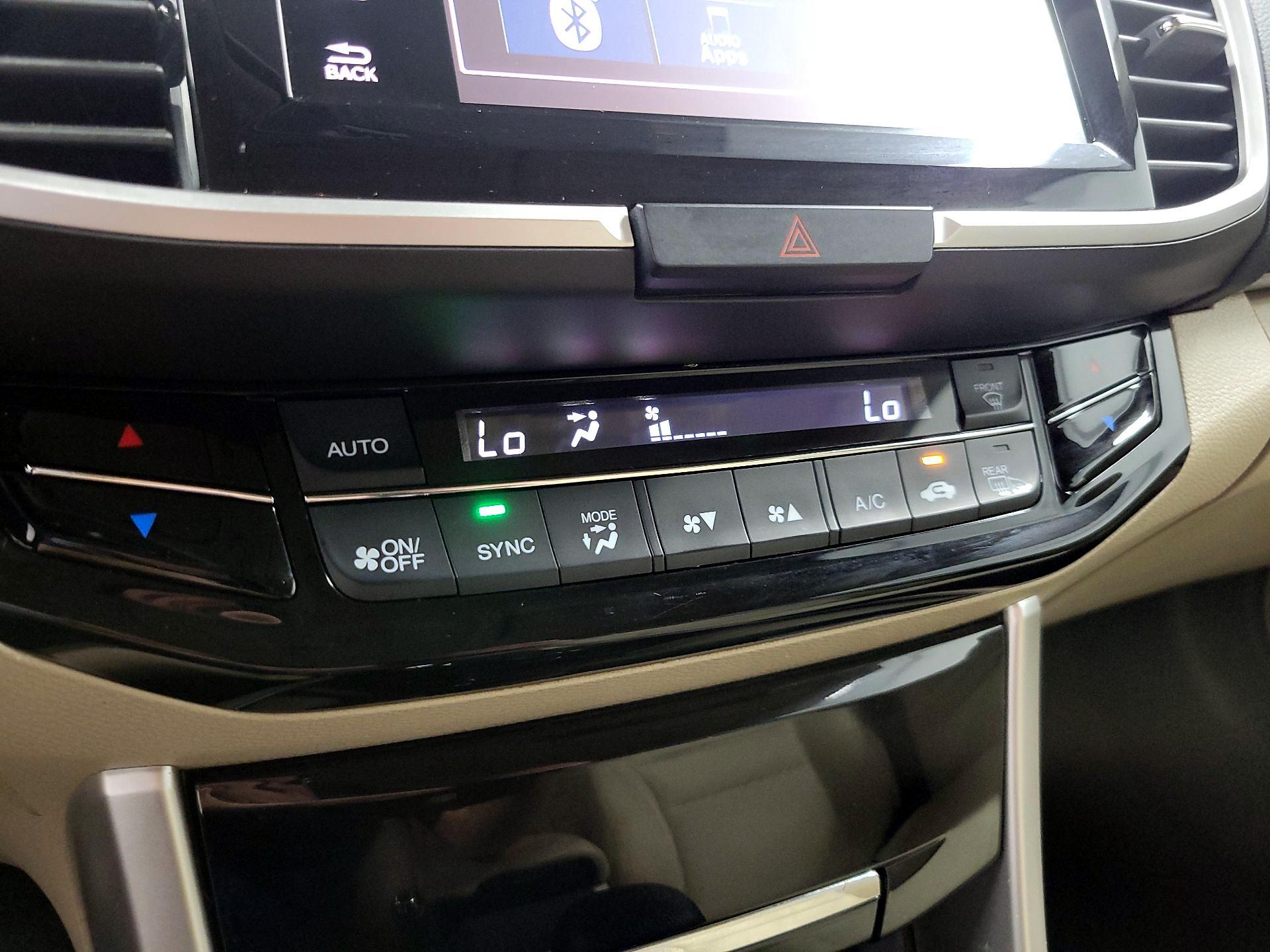 Thumbnail: 2016 Honda Accord - 16