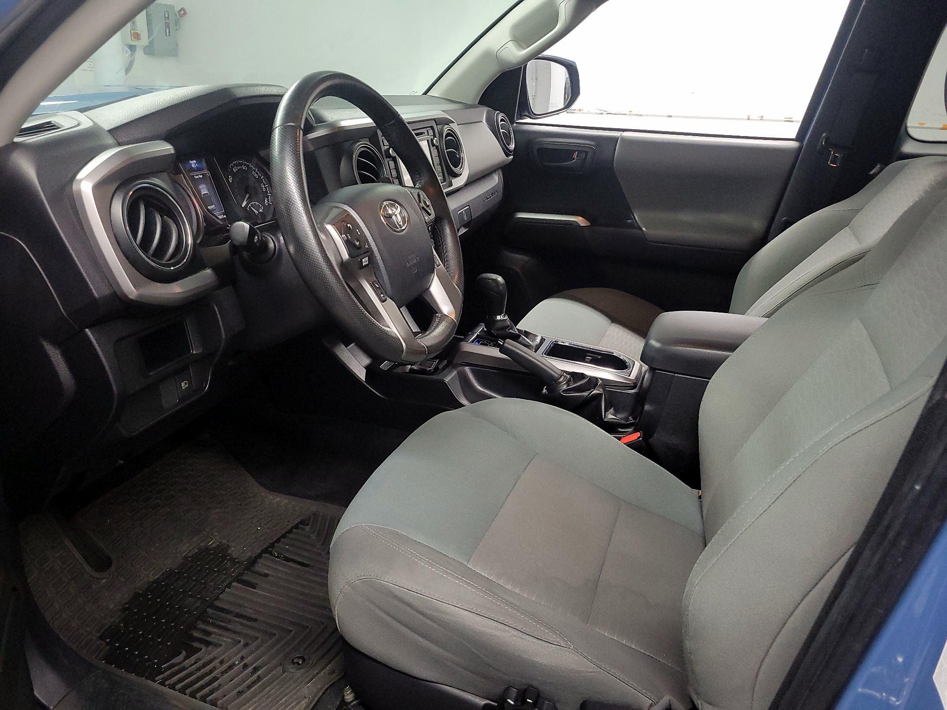 Thumbnail: 2019 Toyota Tacoma - 11