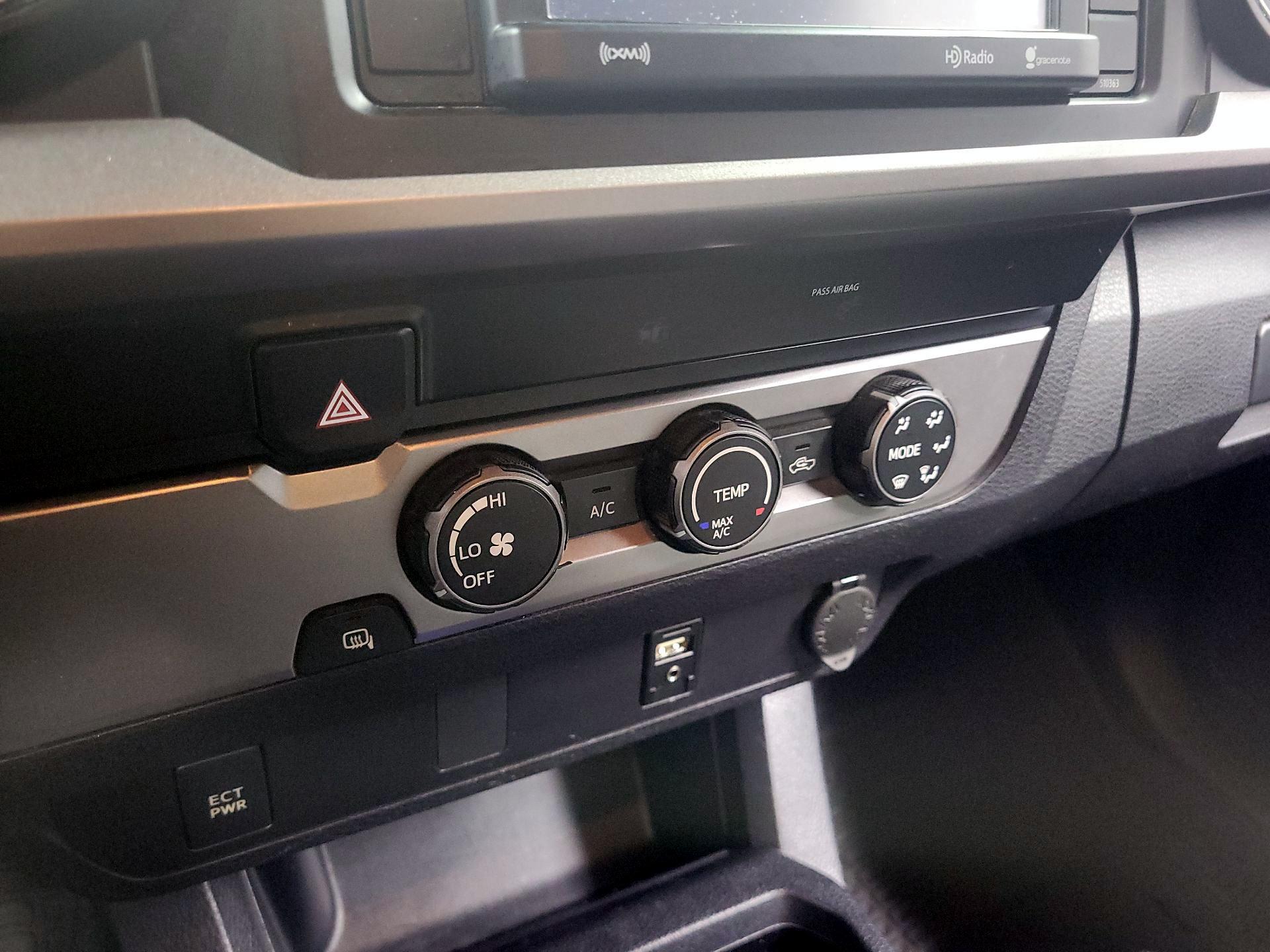 Thumbnail: 2019 Toyota Tacoma - 15