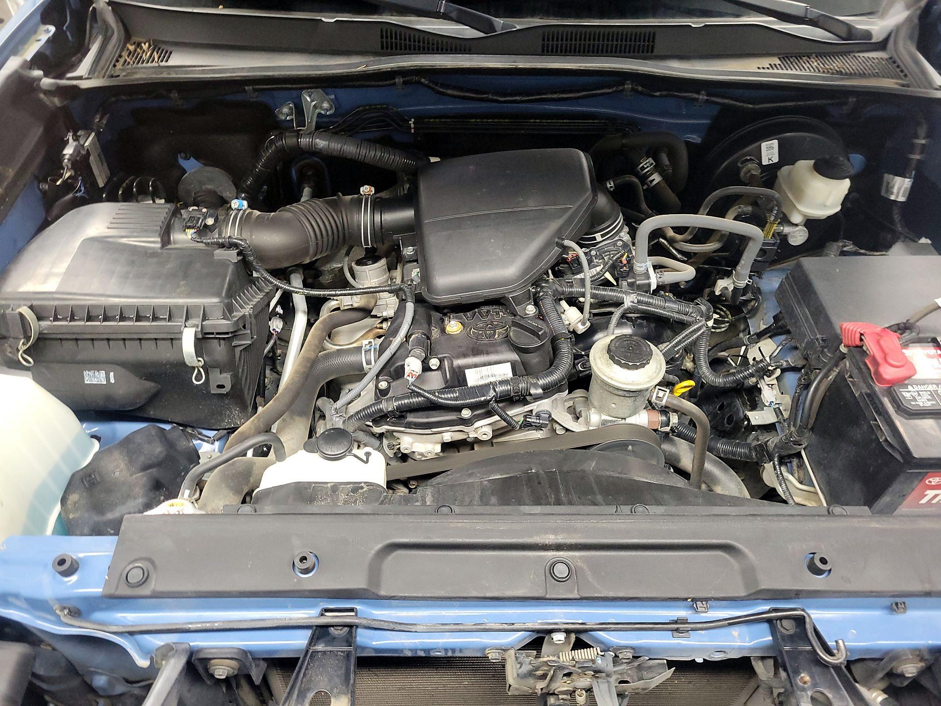 Thumbnail: 2019 Toyota Tacoma - 18
