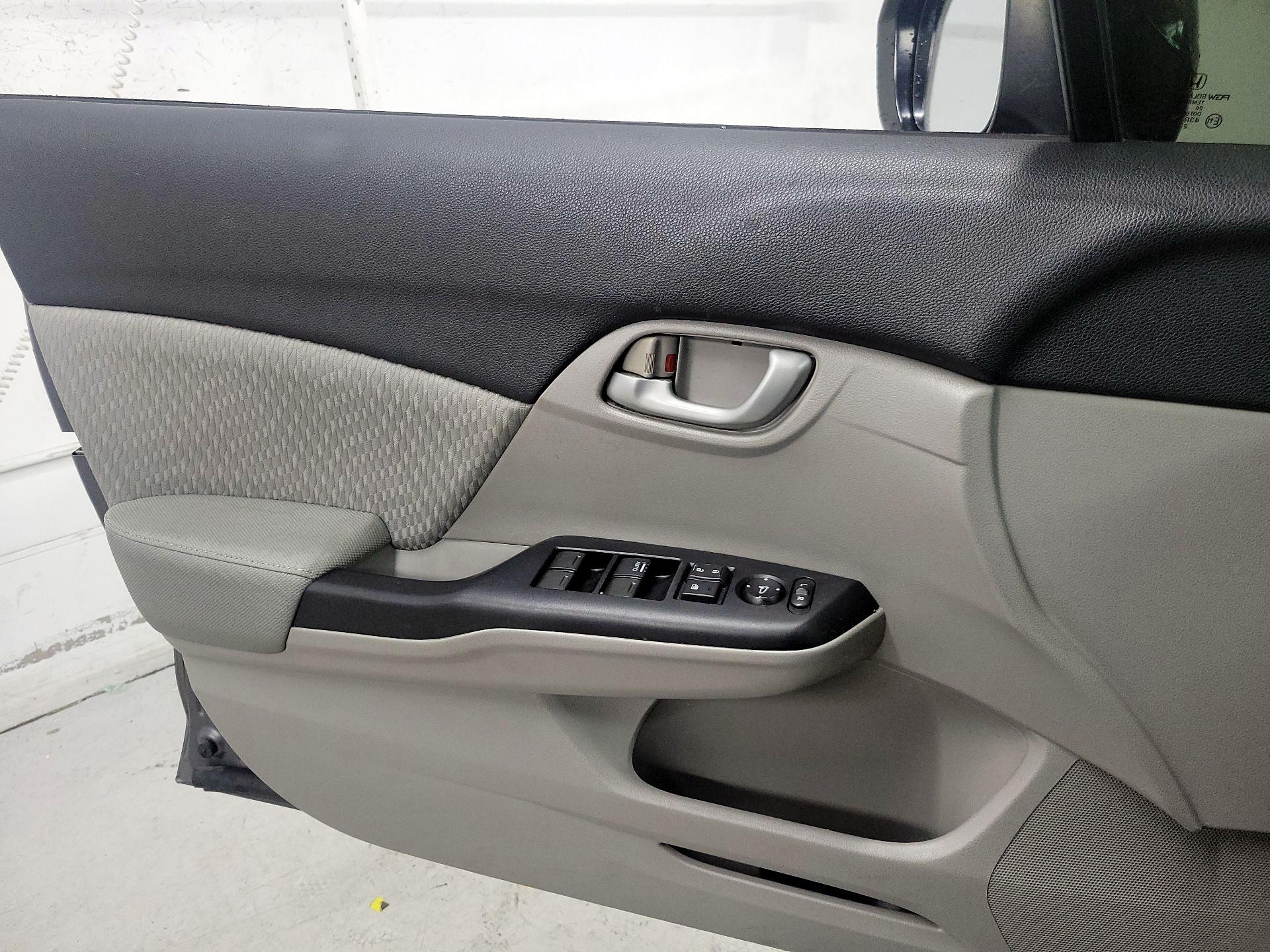 Thumbnail: 2014 Honda Civic - 12