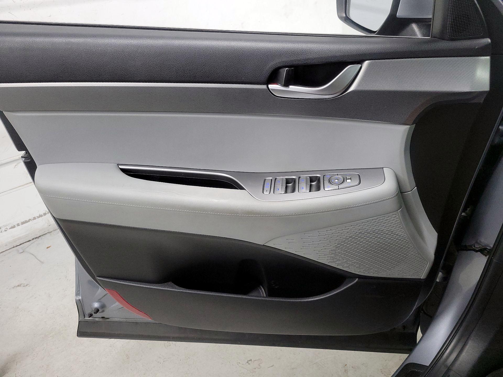 Thumbnail: 2020 Hyundai Palisade - 12