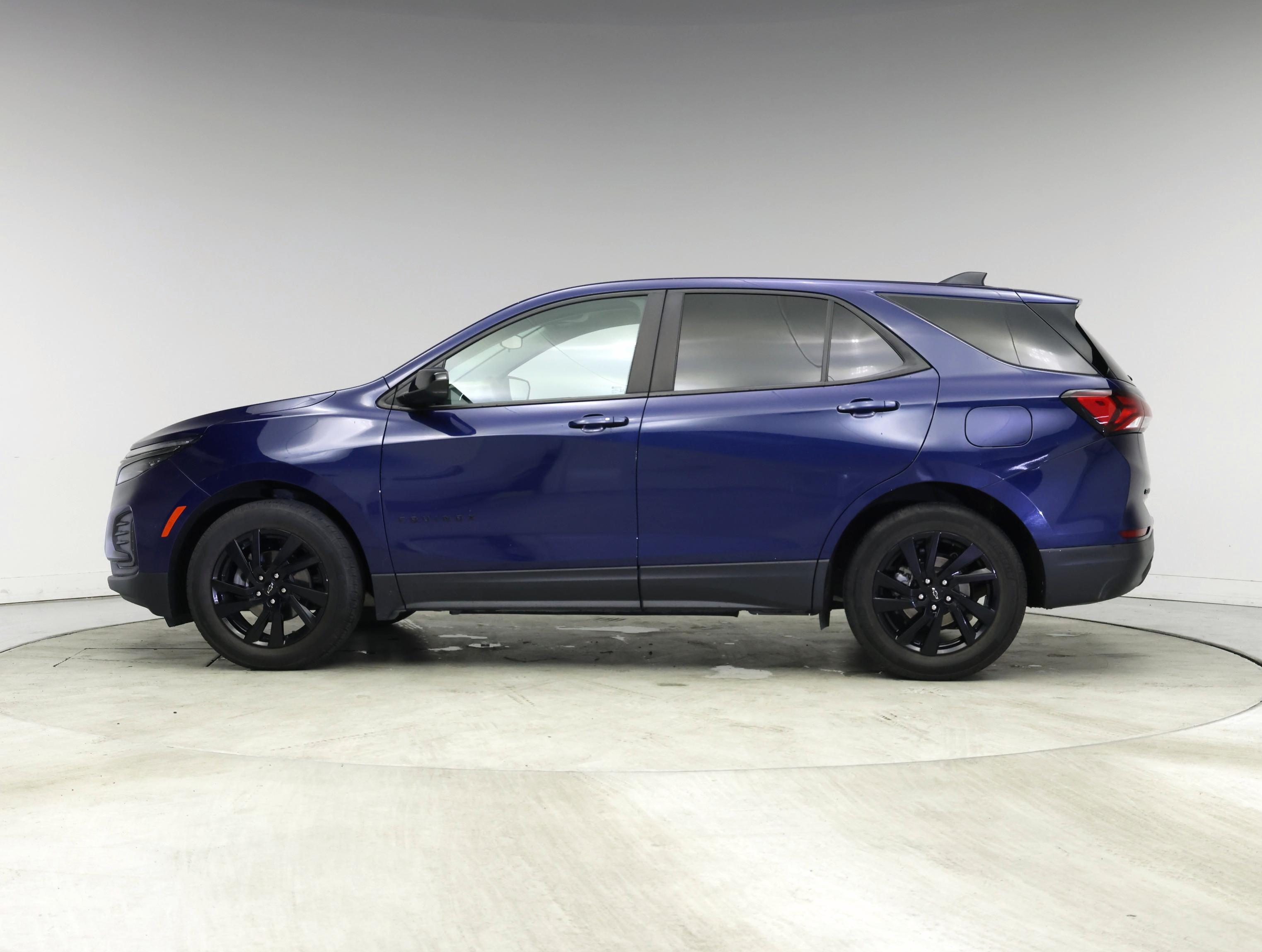 Thumbnail: 2023 Chevrolet Equinox - 3