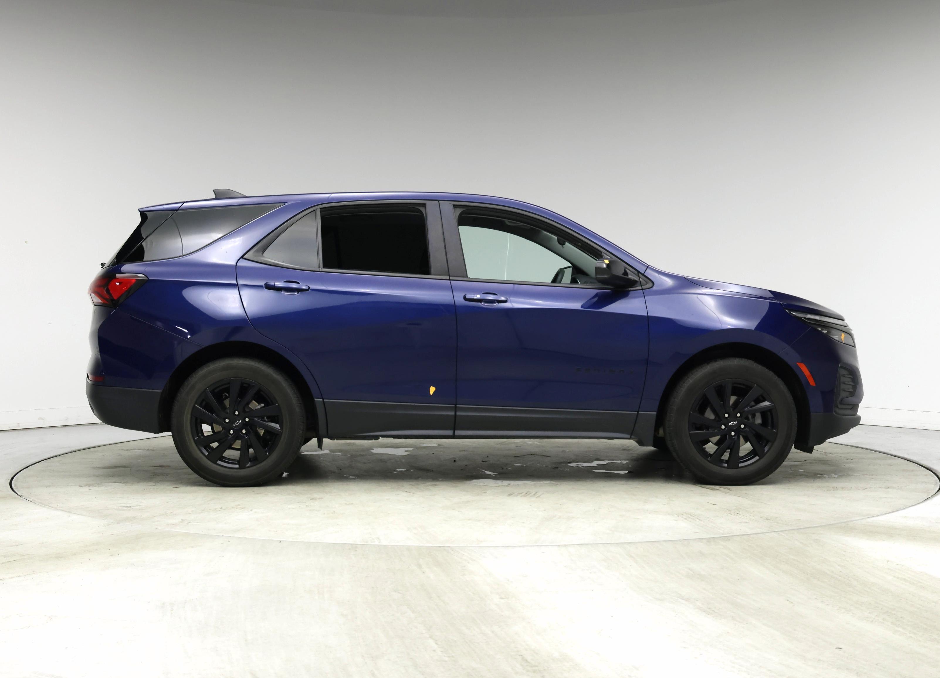 Thumbnail: 2023 Chevrolet Equinox - 7