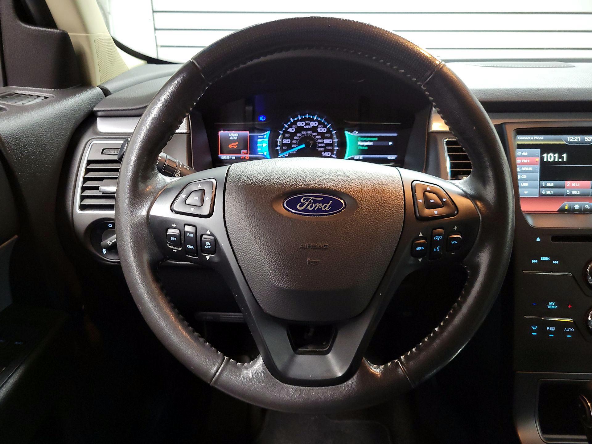 Thumbnail: 2015 Ford Flex - 10