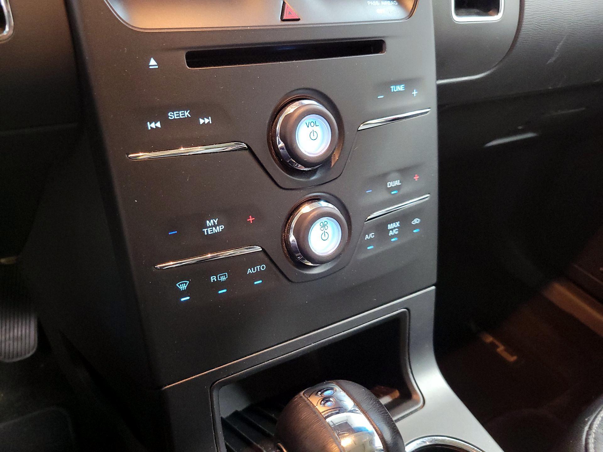 Thumbnail: 2015 Ford Flex - 15